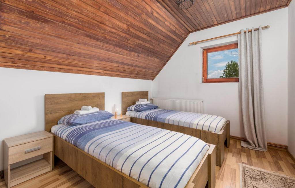 Four-Bedroom House photo 1
