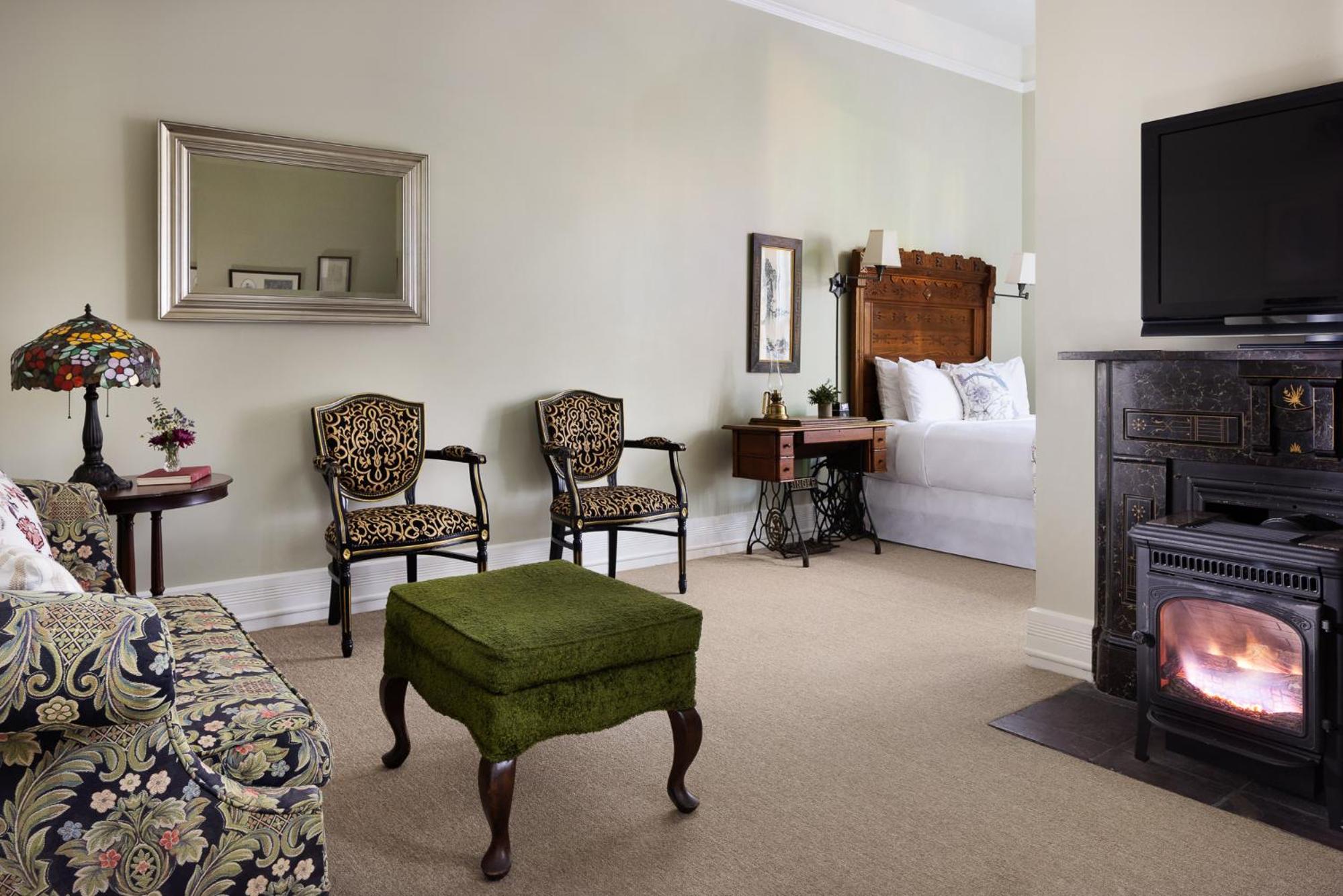 Deluxe Queen Room photo 1