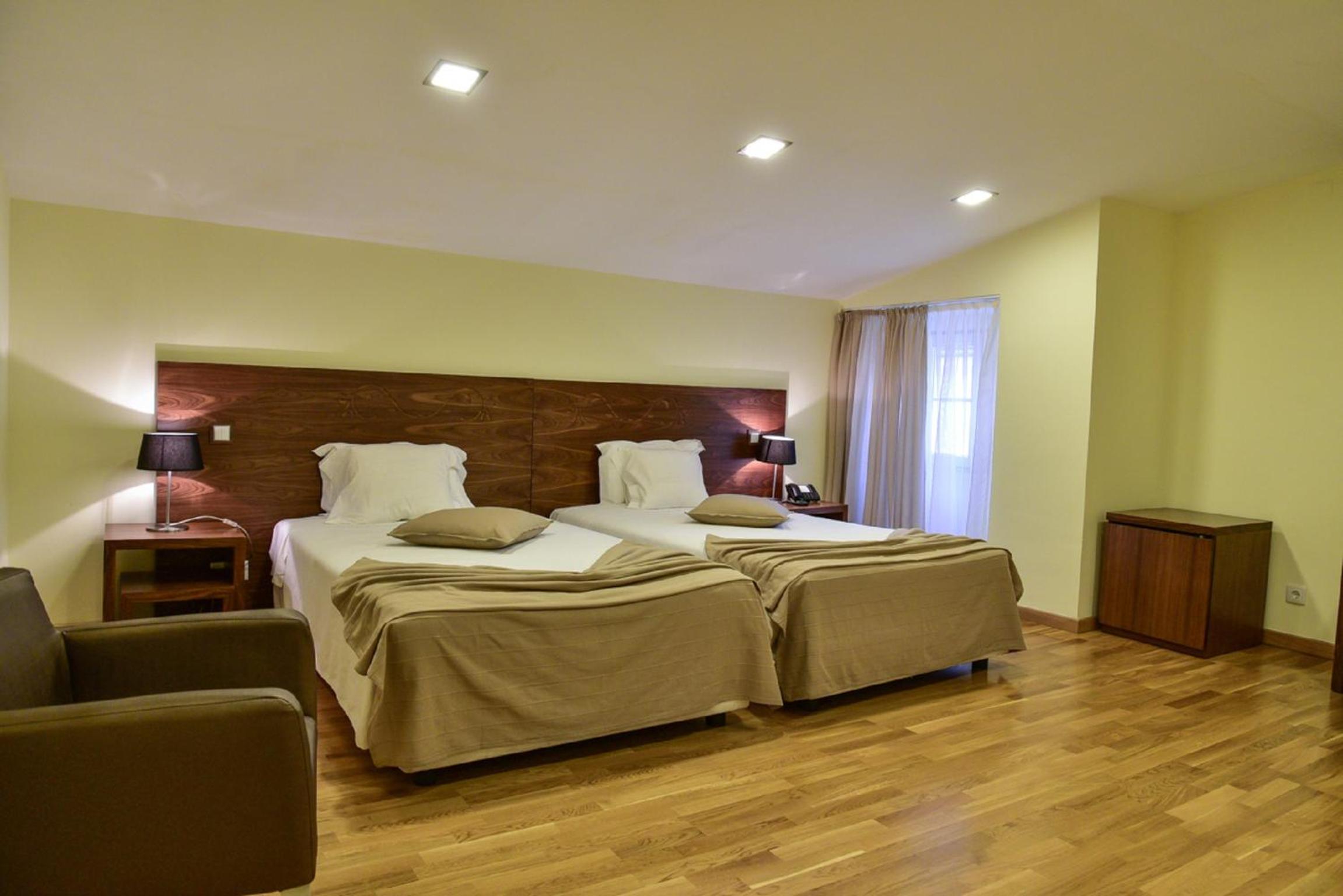 Superior Twin Room - Photo 1