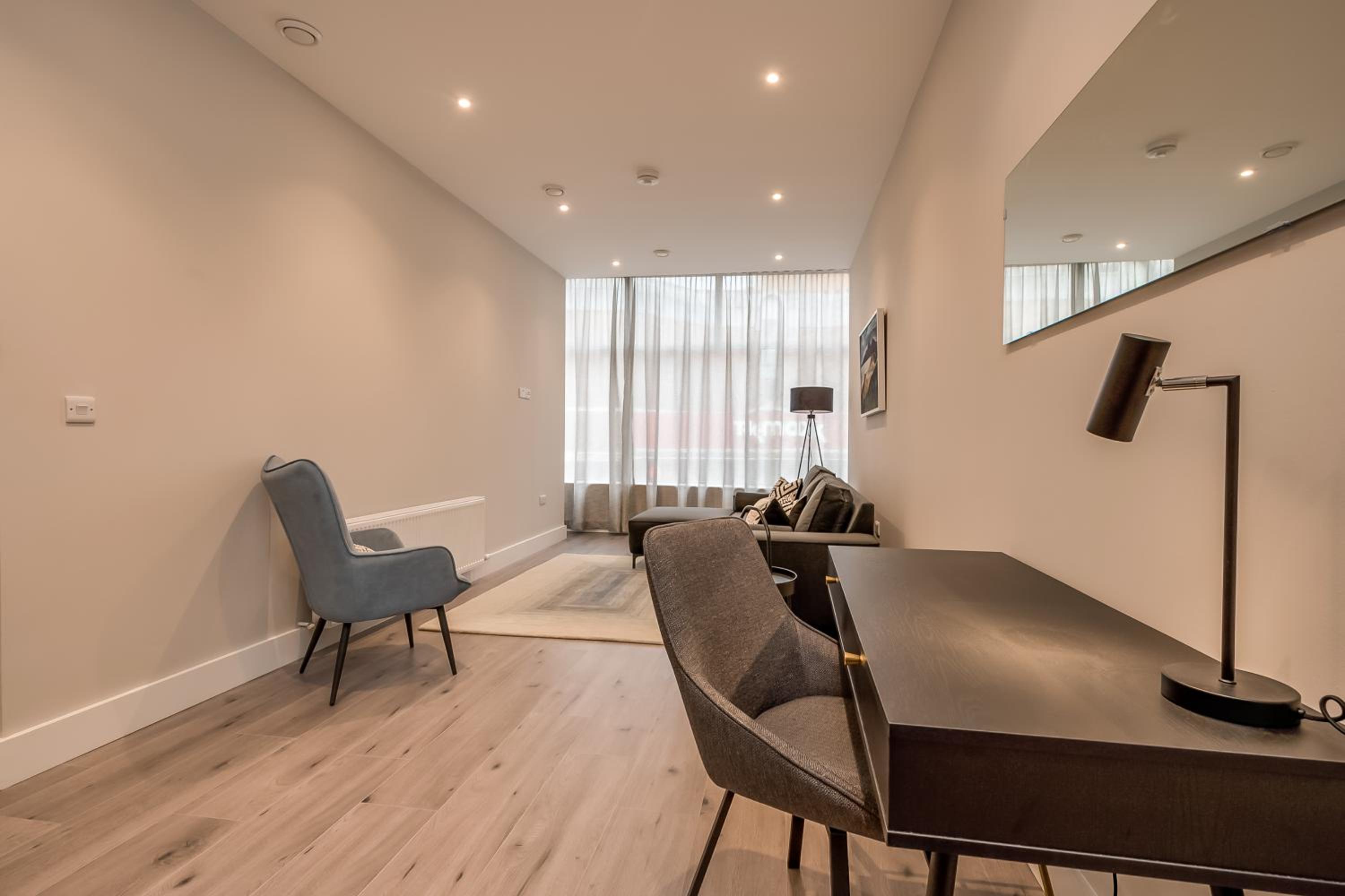 One-Bedroom Apartment - Photo 14