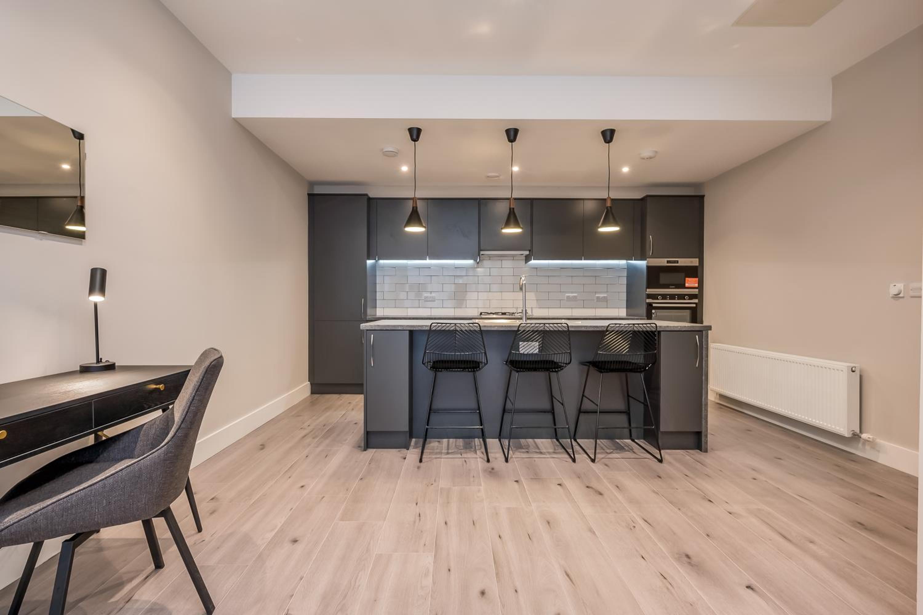 One-Bedroom Apartment - Photo 12