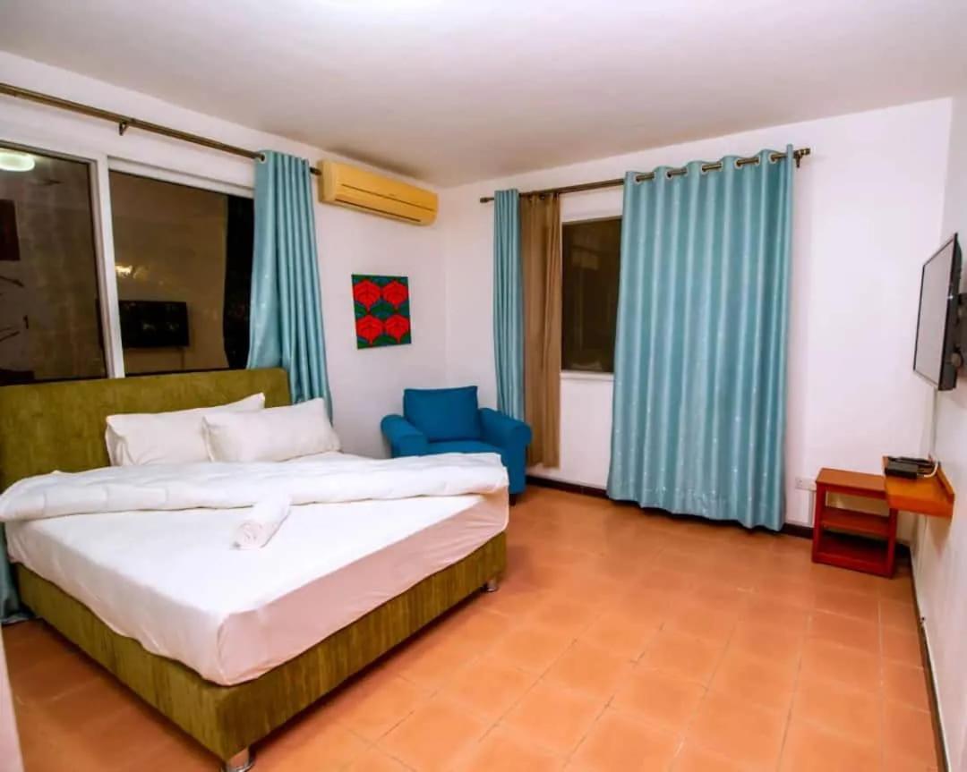 Two-Bedroom Suite - Photo 1