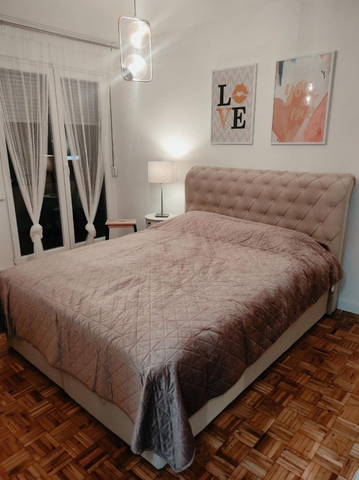 One-Bedroom Apartment with Balcony