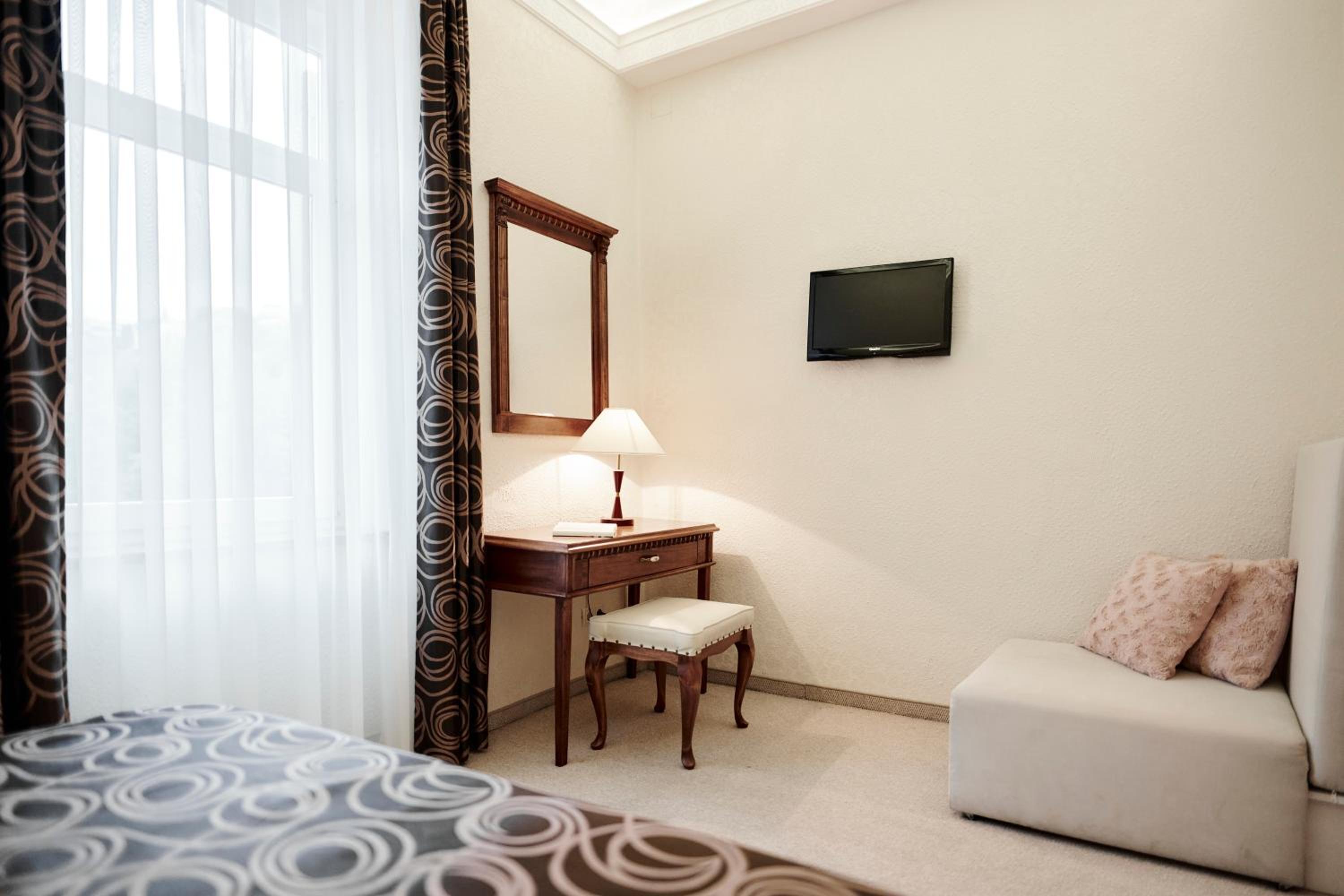 Standard Double Room - Photo 2