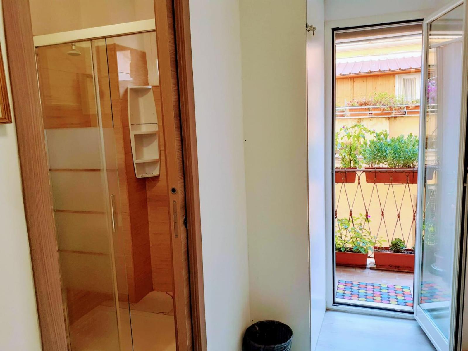 Small Double Room photo 3