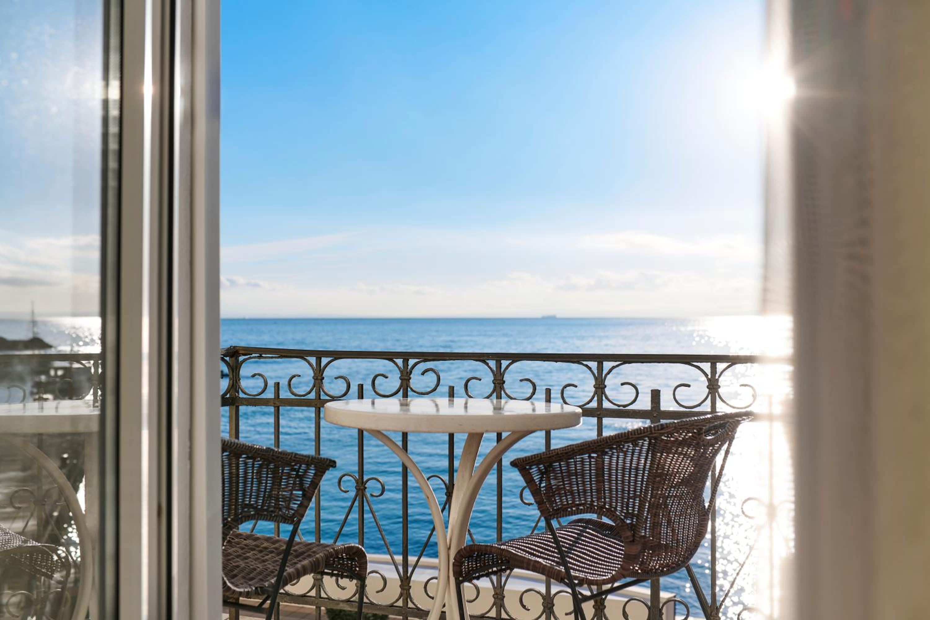 Superior Double Room with Balcony and Sea View - Photo 7