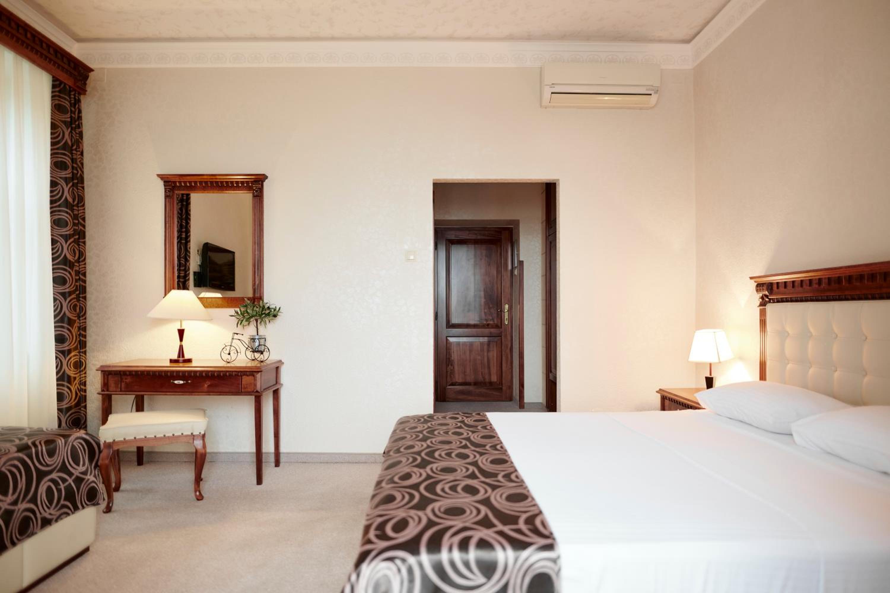 Superior Double Room with Balcony and Sea View - Photo 1