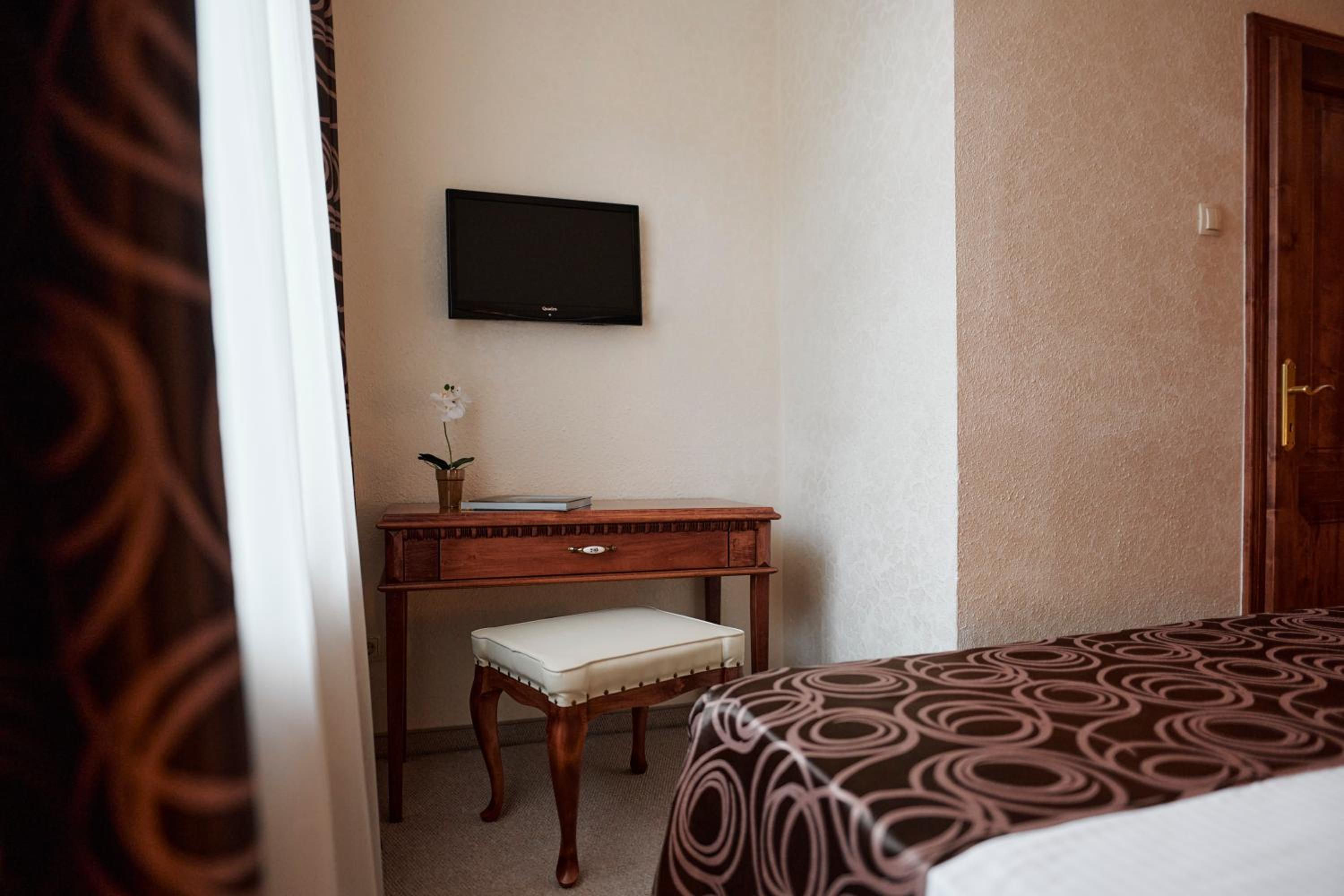 Economy Double Room - Photo 4