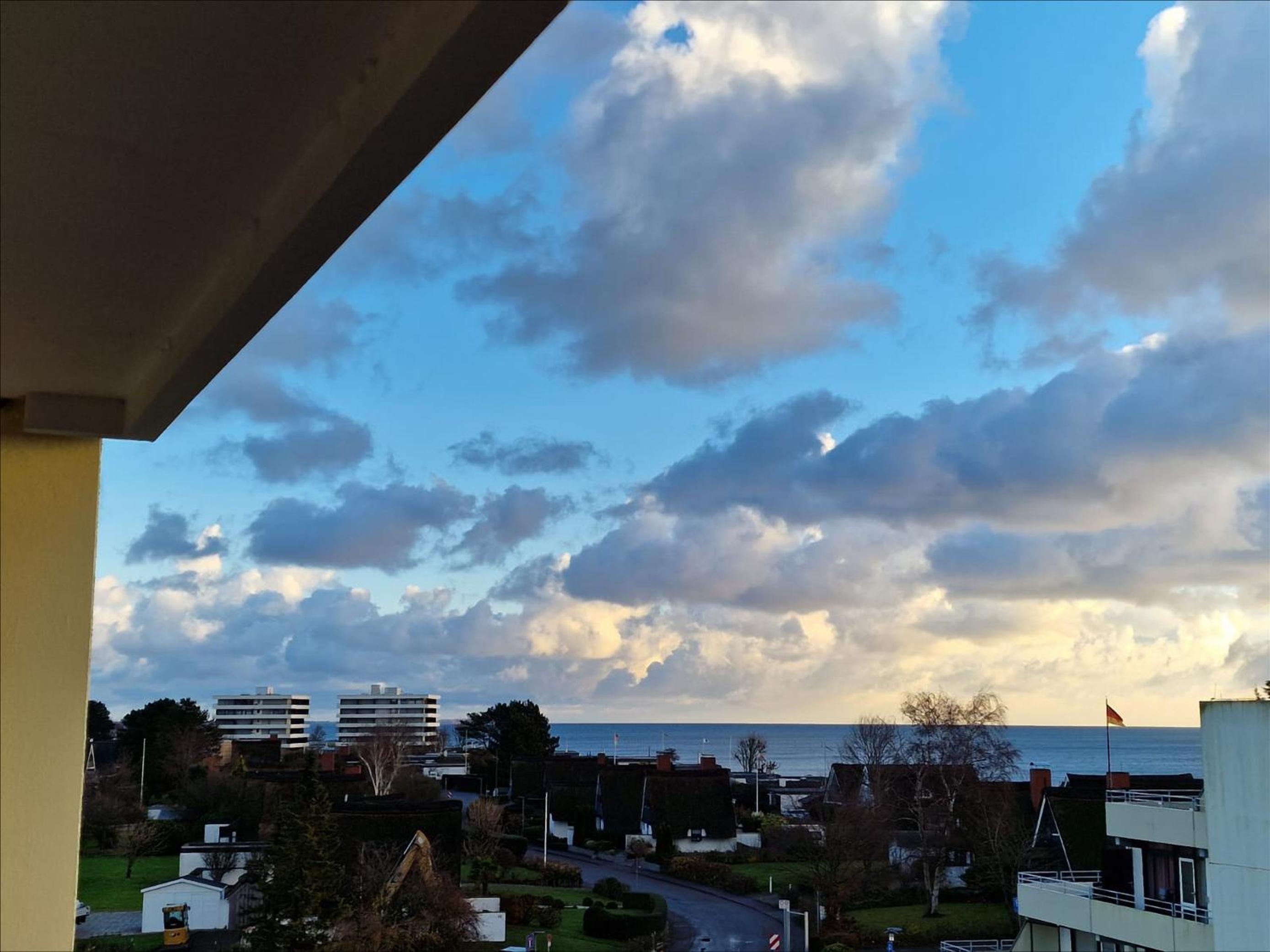 Apartment with Sea View photo 2