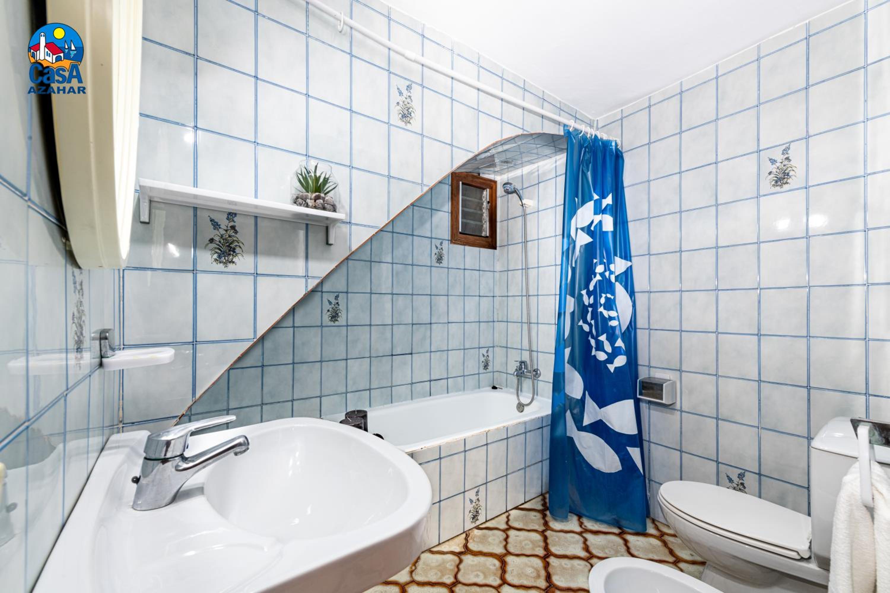 Three-Bedroom Apartment - Photo 7