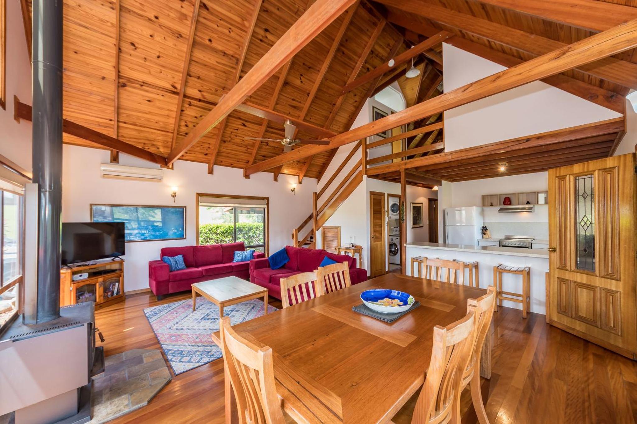 Three-Bedroom Cottage photo 2