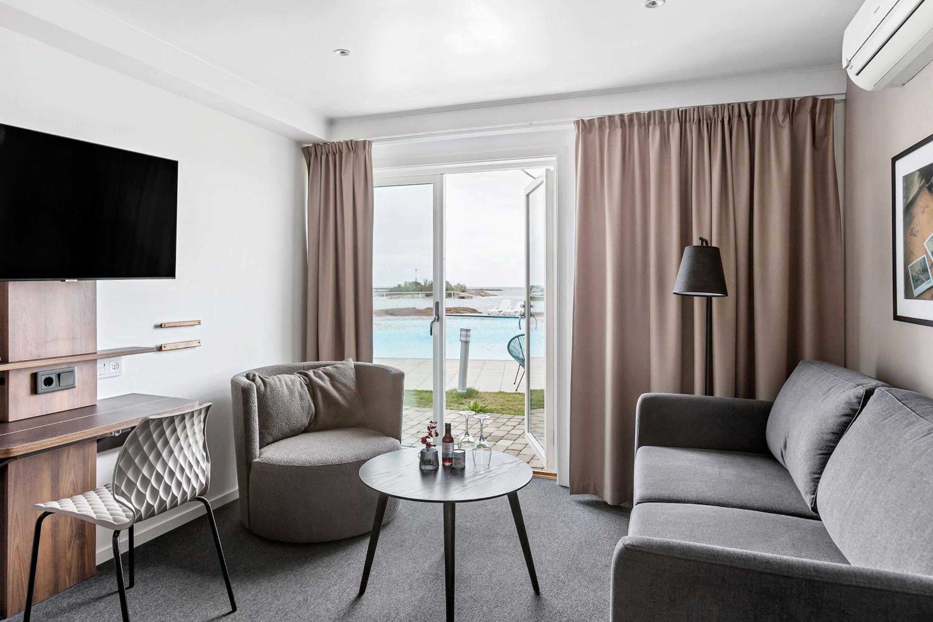 King Suite with Sea View - Photo 1