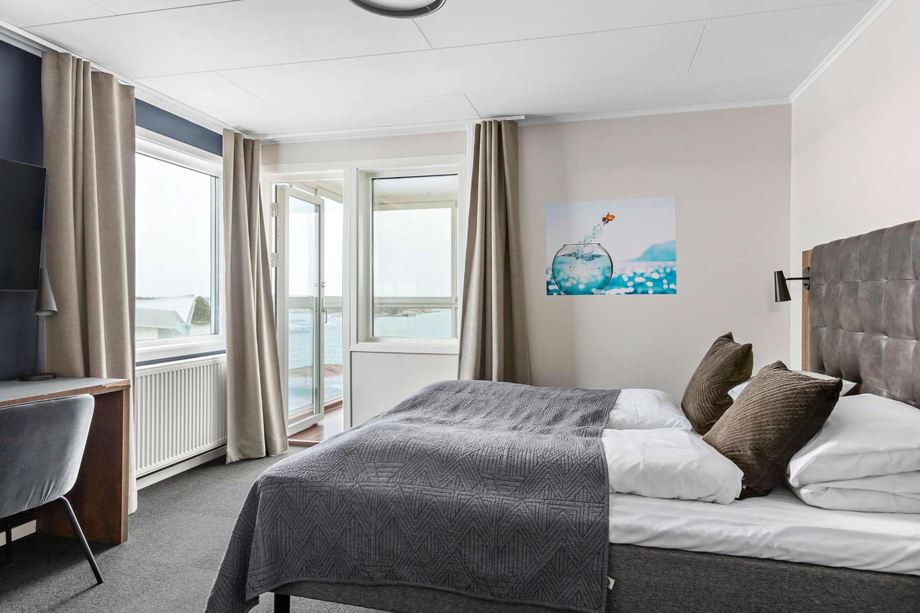 Double Room with Lake View photo 1