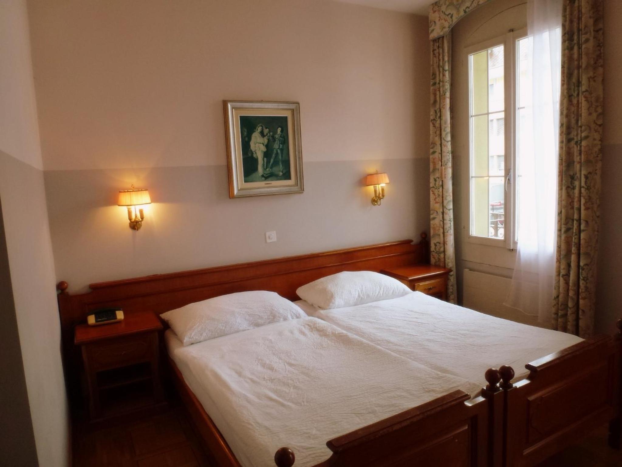 Double Room - Photo 7