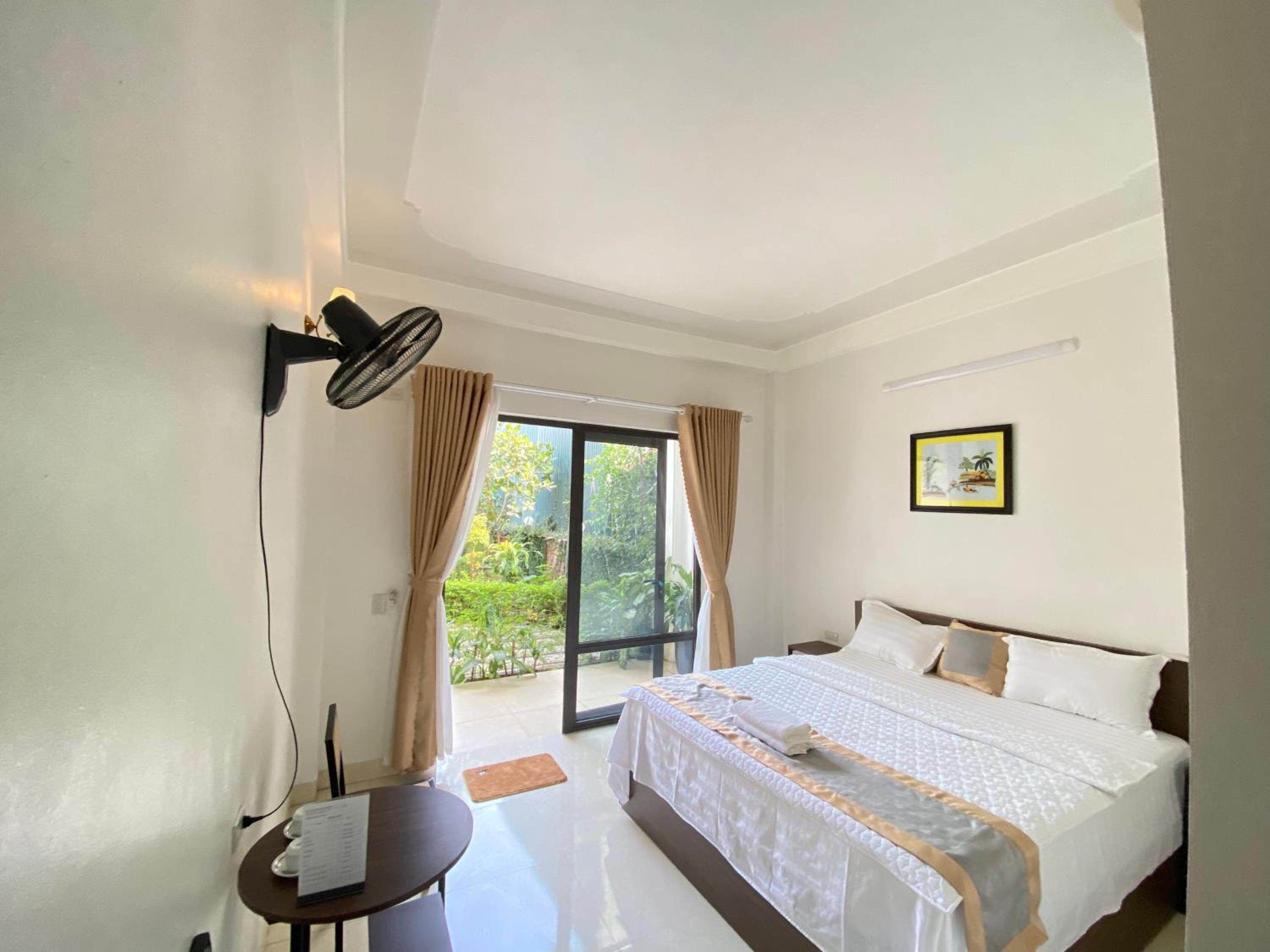 King Room with Garden View photo 3