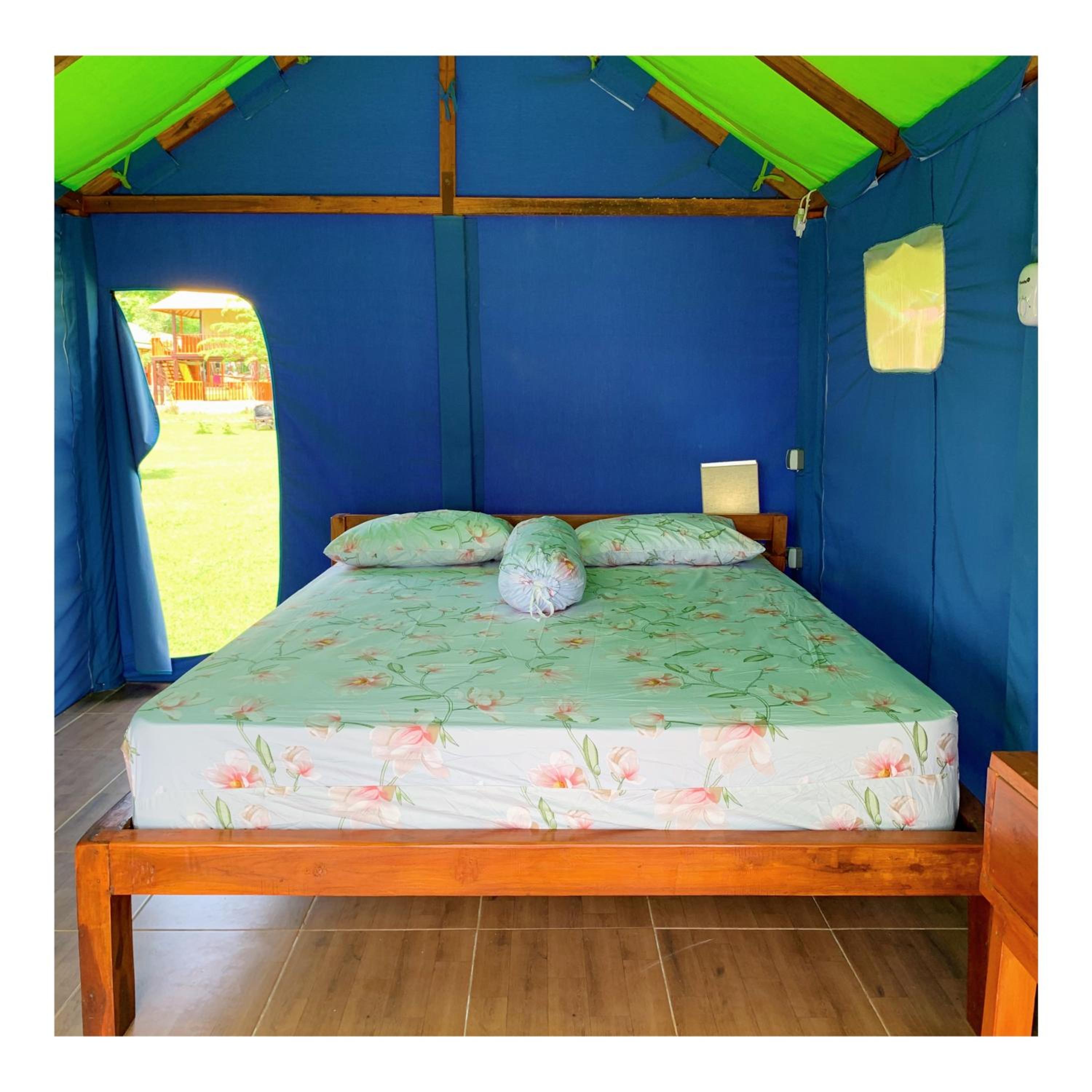 Deluxe Double Room with Sea View - Photo 21