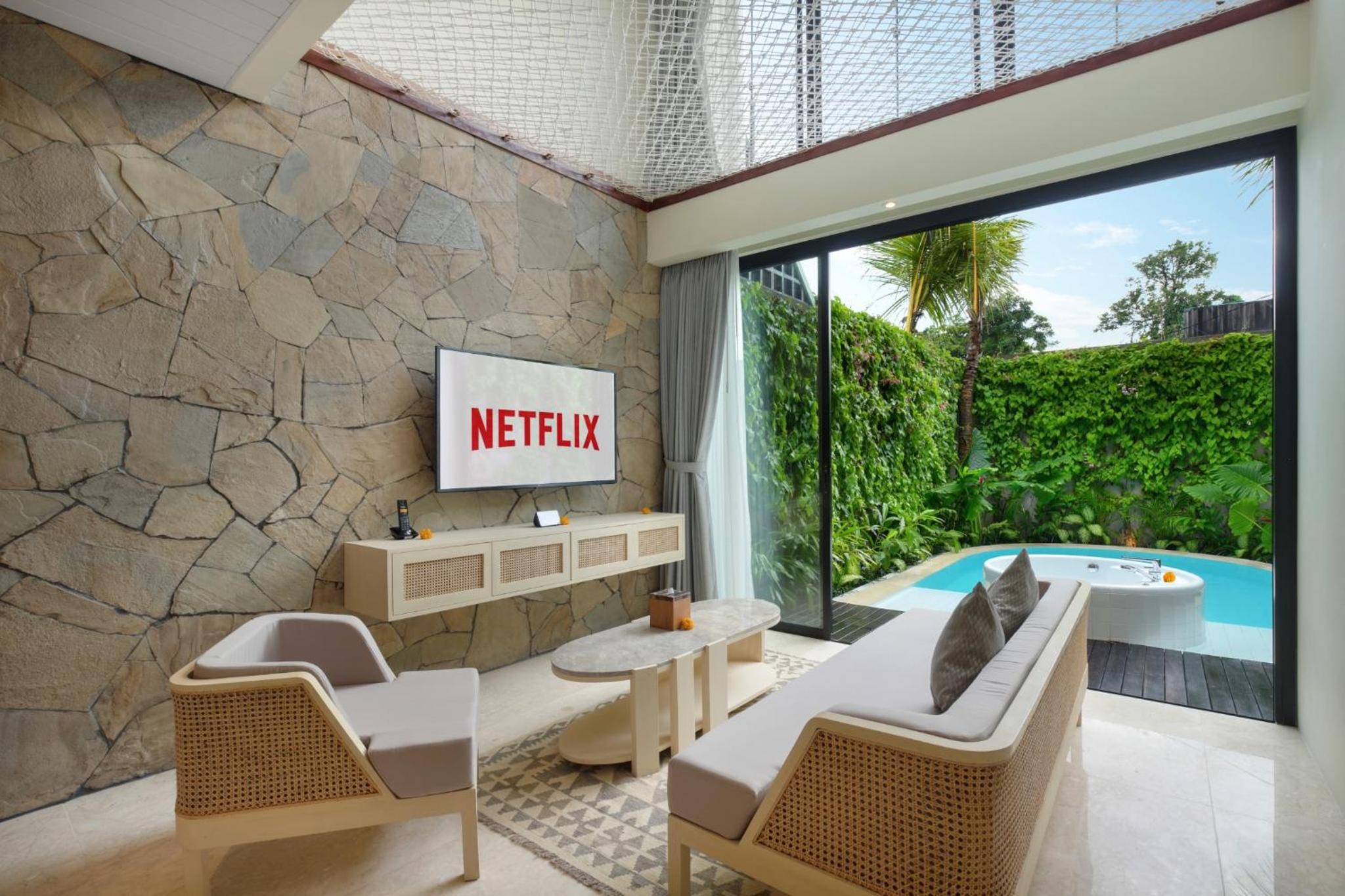 Smart Loft One Bedroom Villa with Private Pool and Jacuzzi - Photo 7