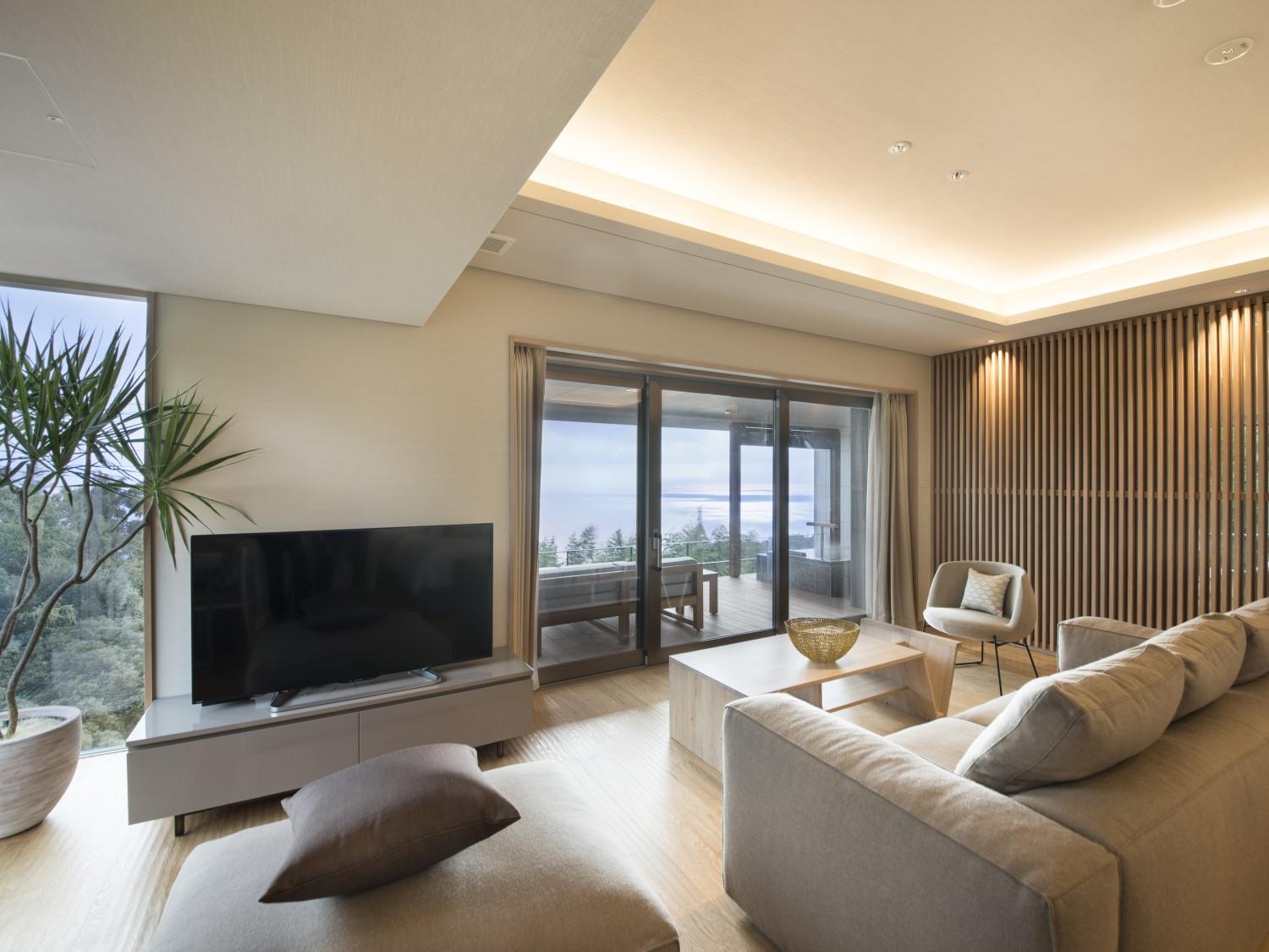 Corner Suite with Open-Air Bath and Ocean View with TEPPANYAKI Dinner photo 2