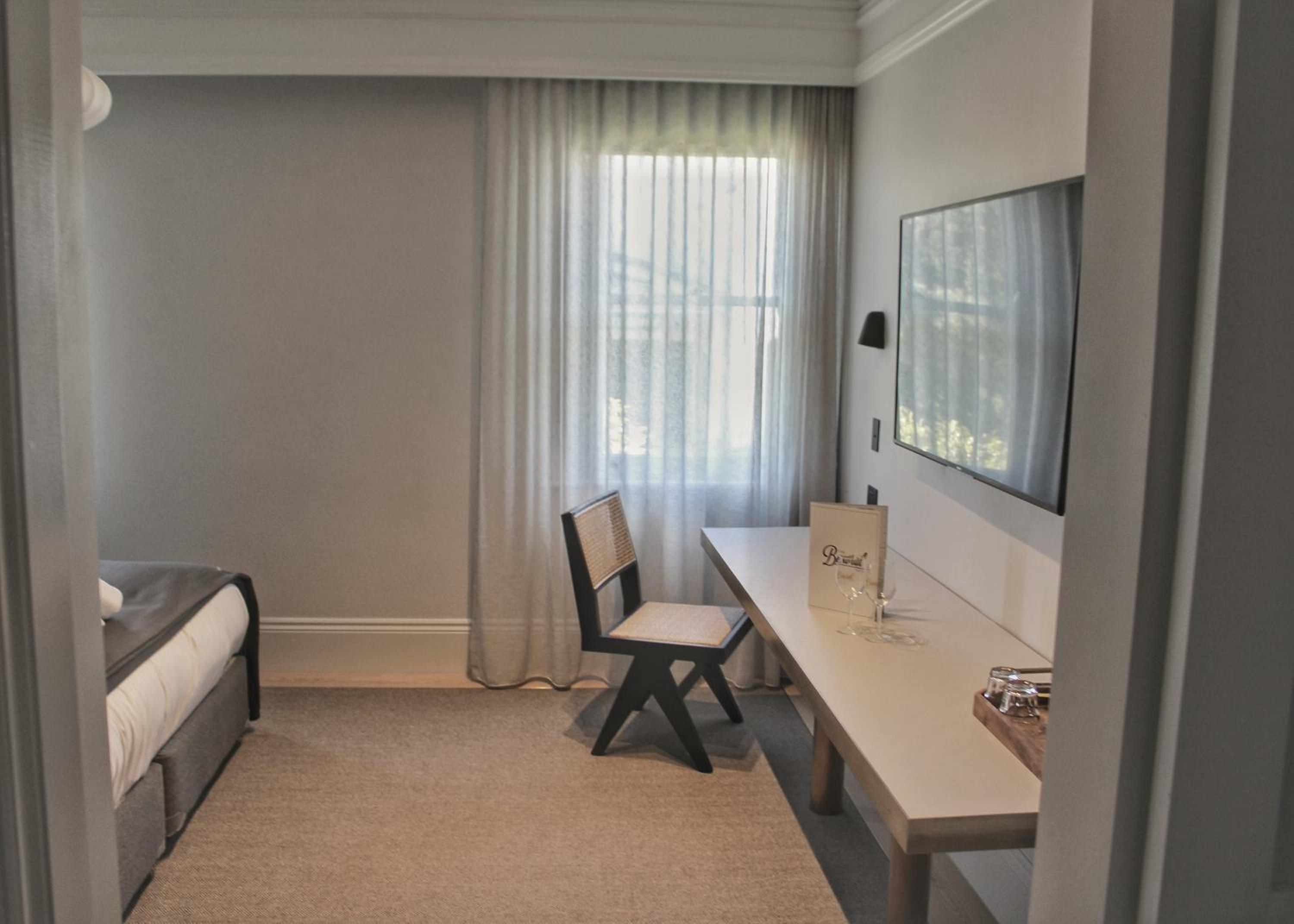 Queen Room photo 1