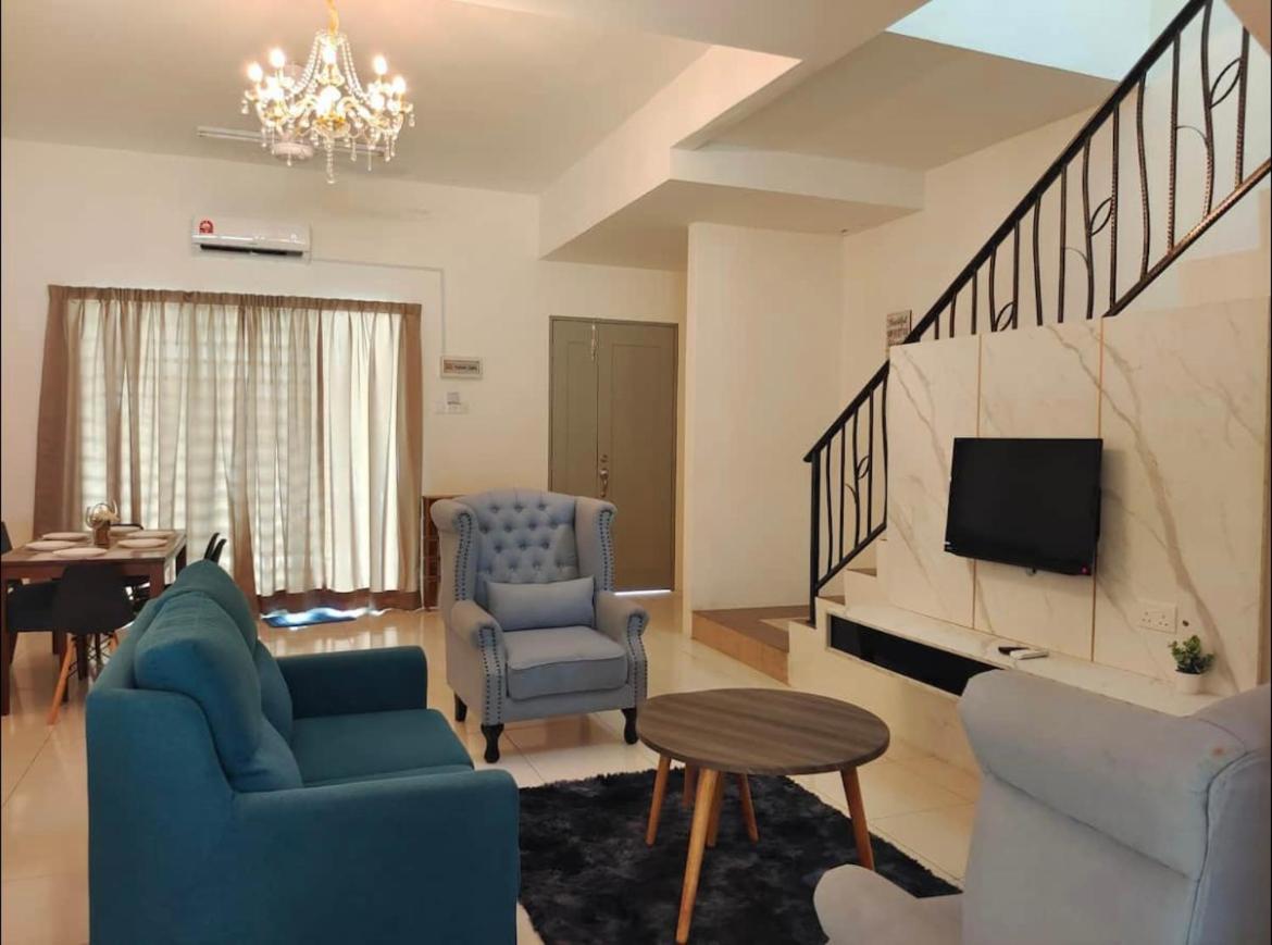 Four-Bedroom House photo 1