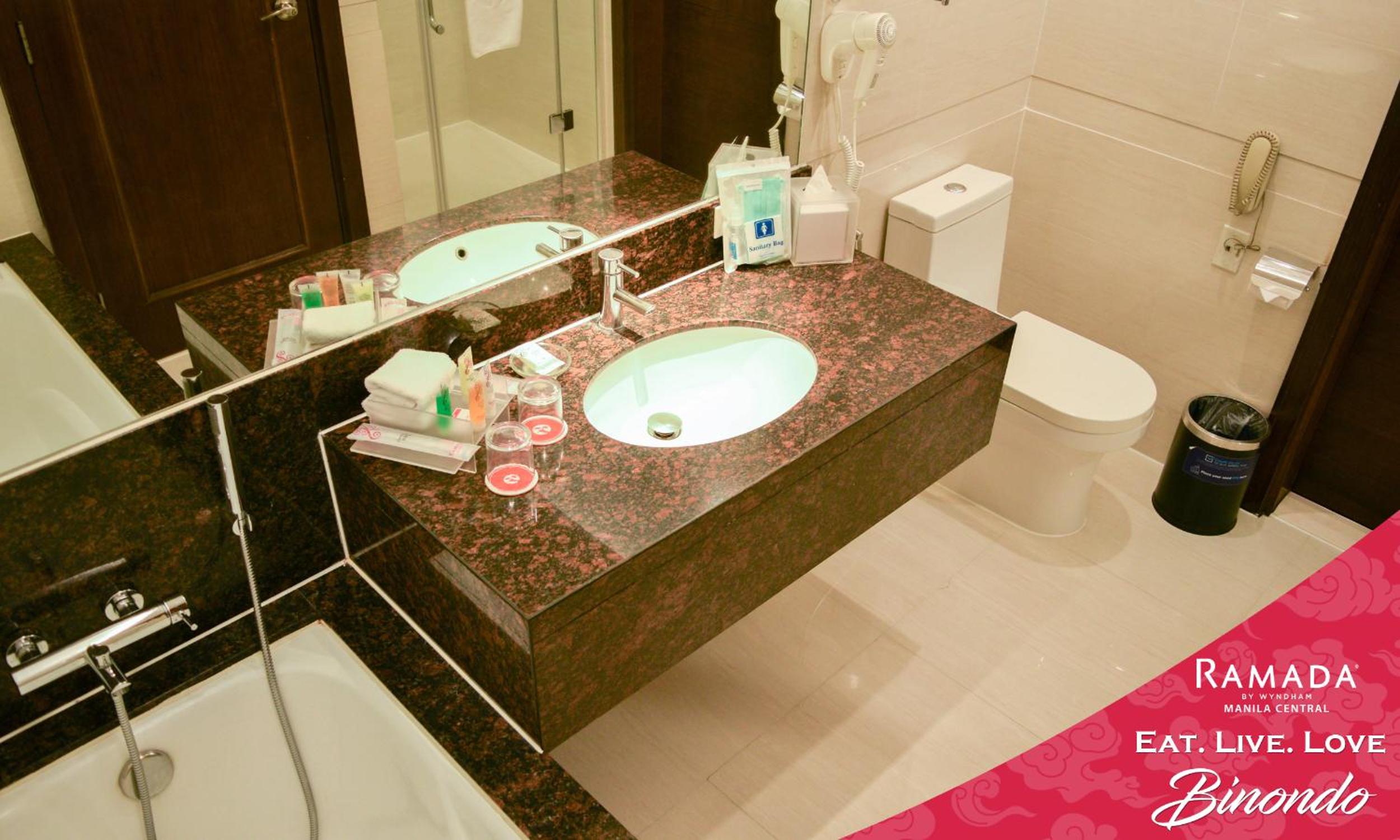 One-Bedroom Suite - Photo 5