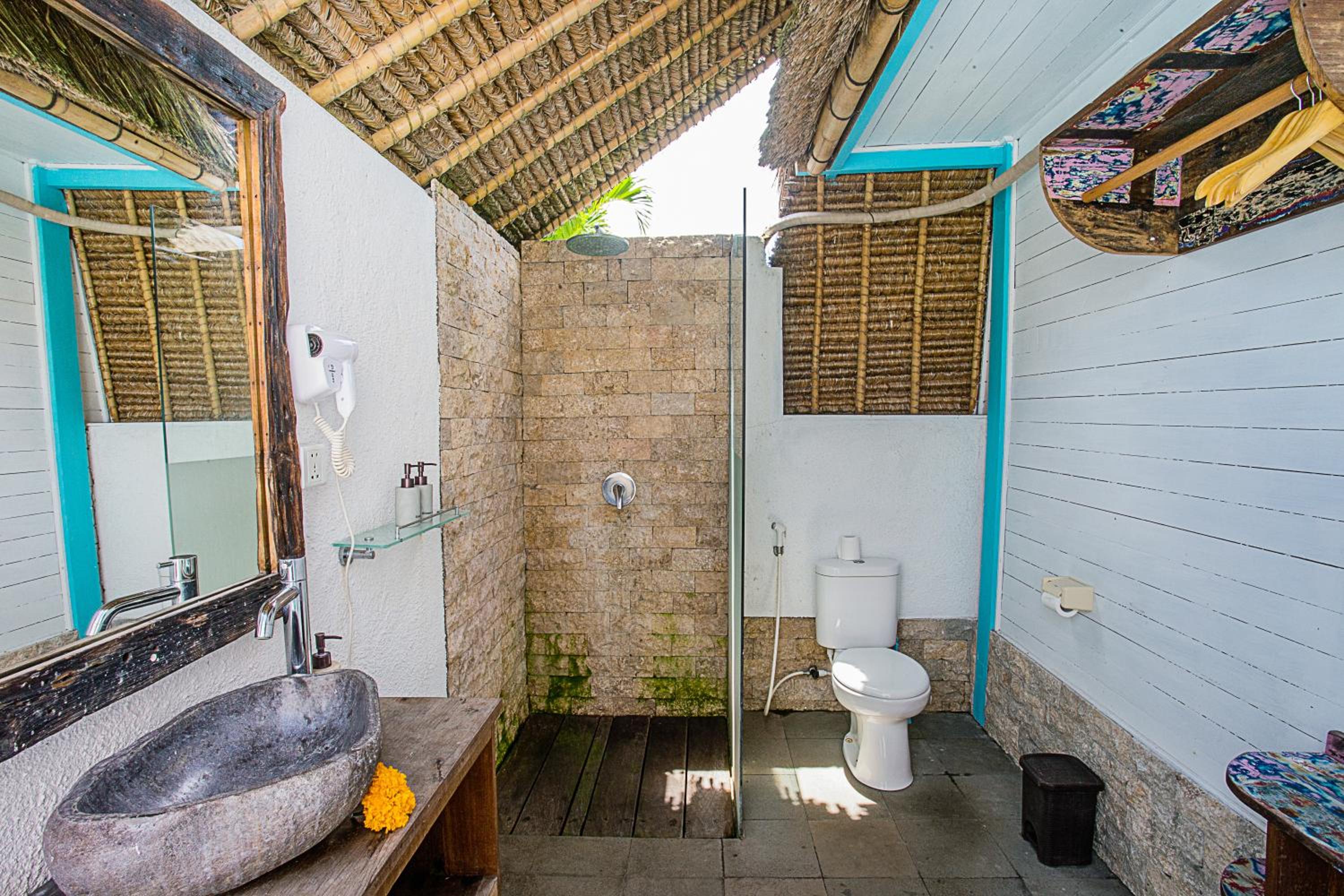 Deluxe Bungalow with Garden View - Photo 6