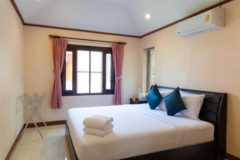 Bungalow (2 Adults) photo 1