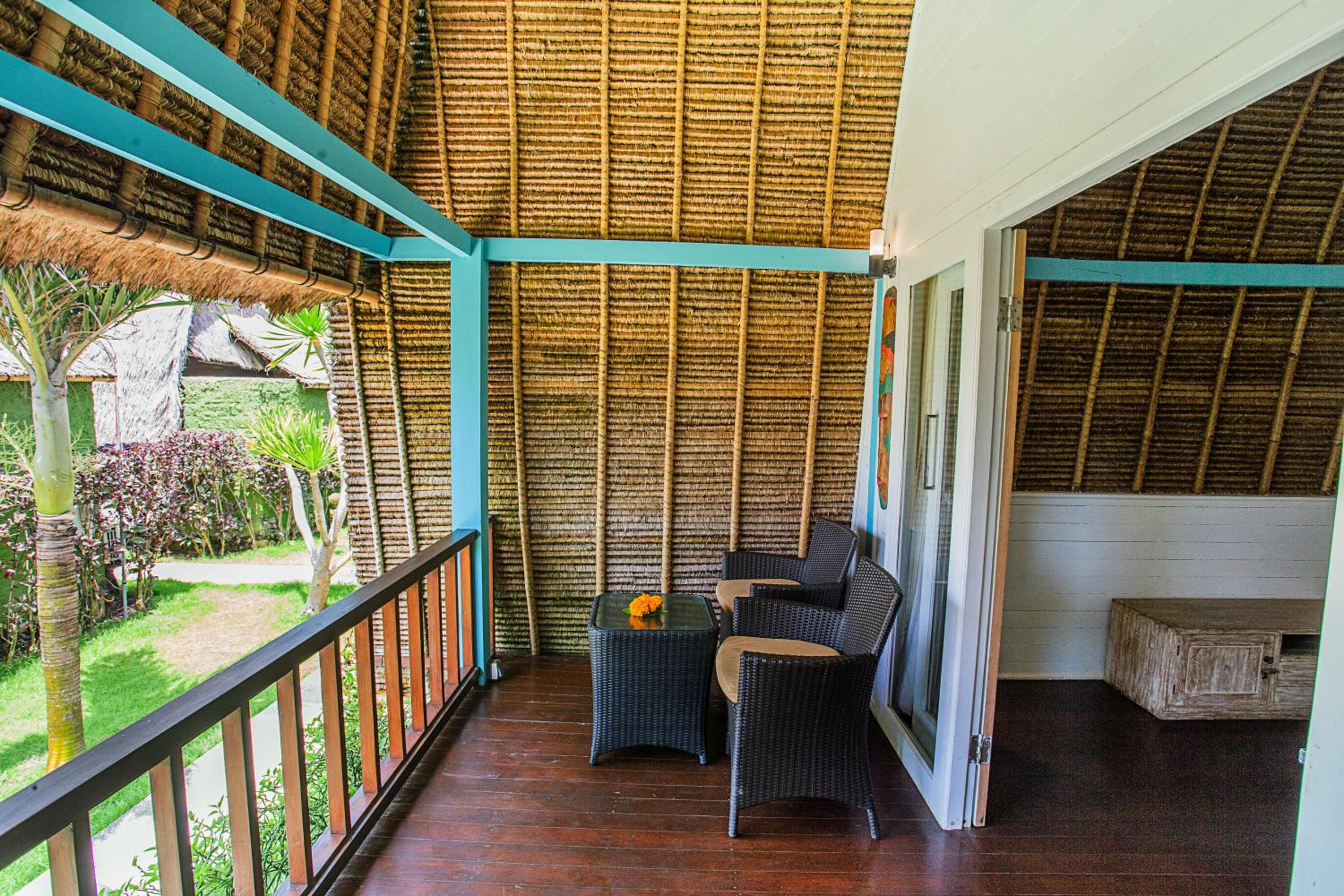 Deluxe Bungalow with Garden View - Photo 4