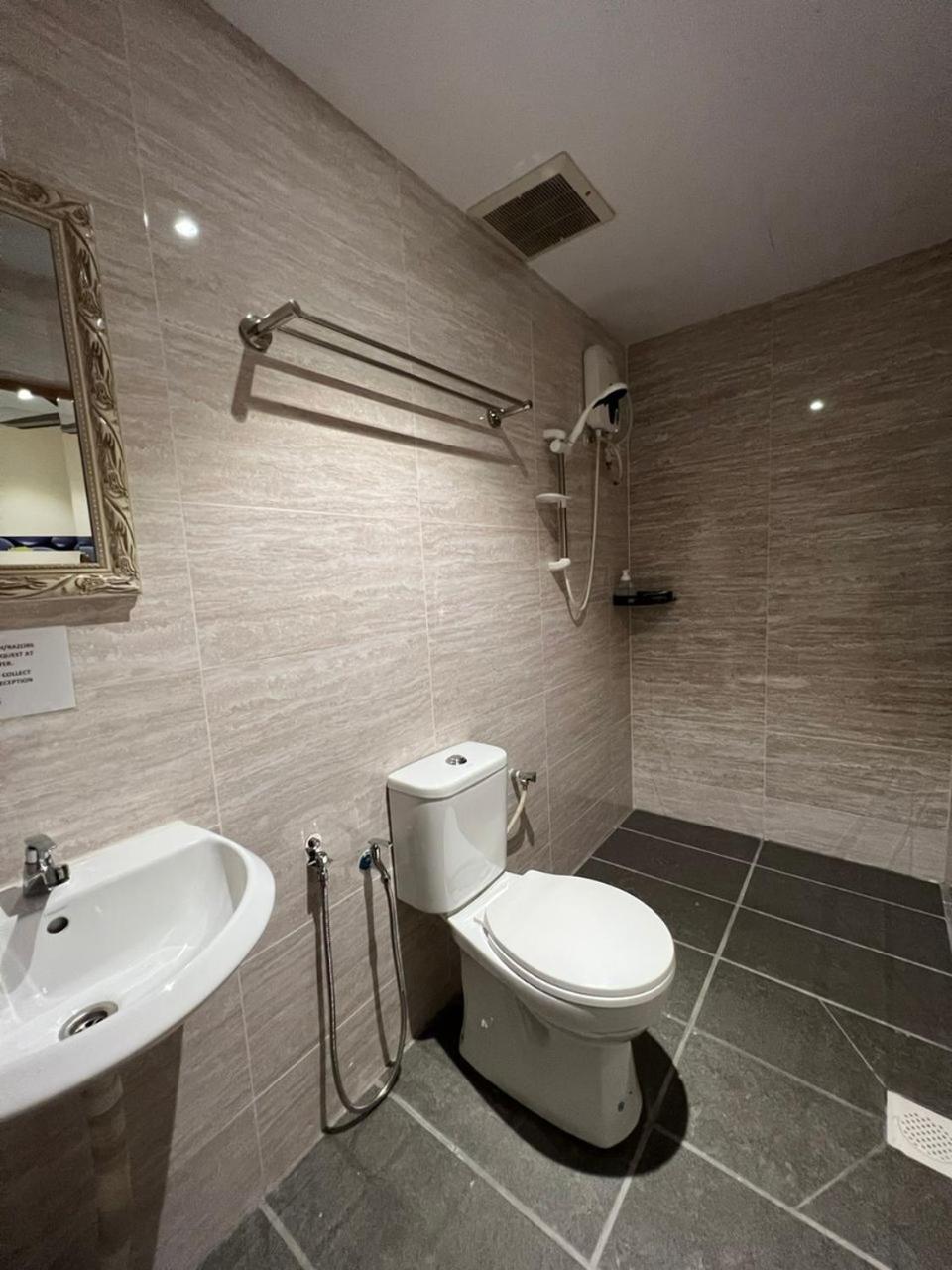 Standard King Room