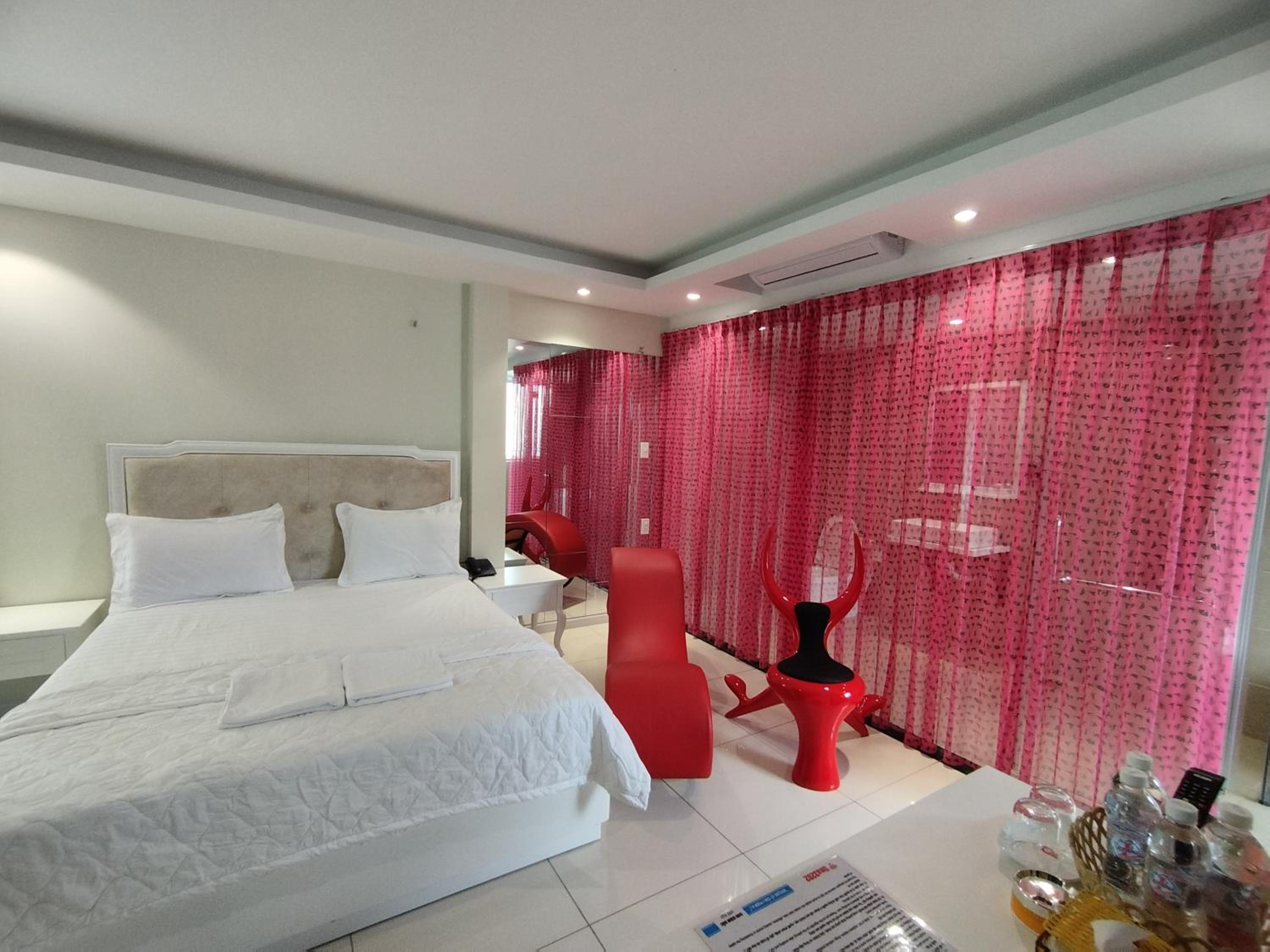 Deluxe Double Room with Bath photo 2