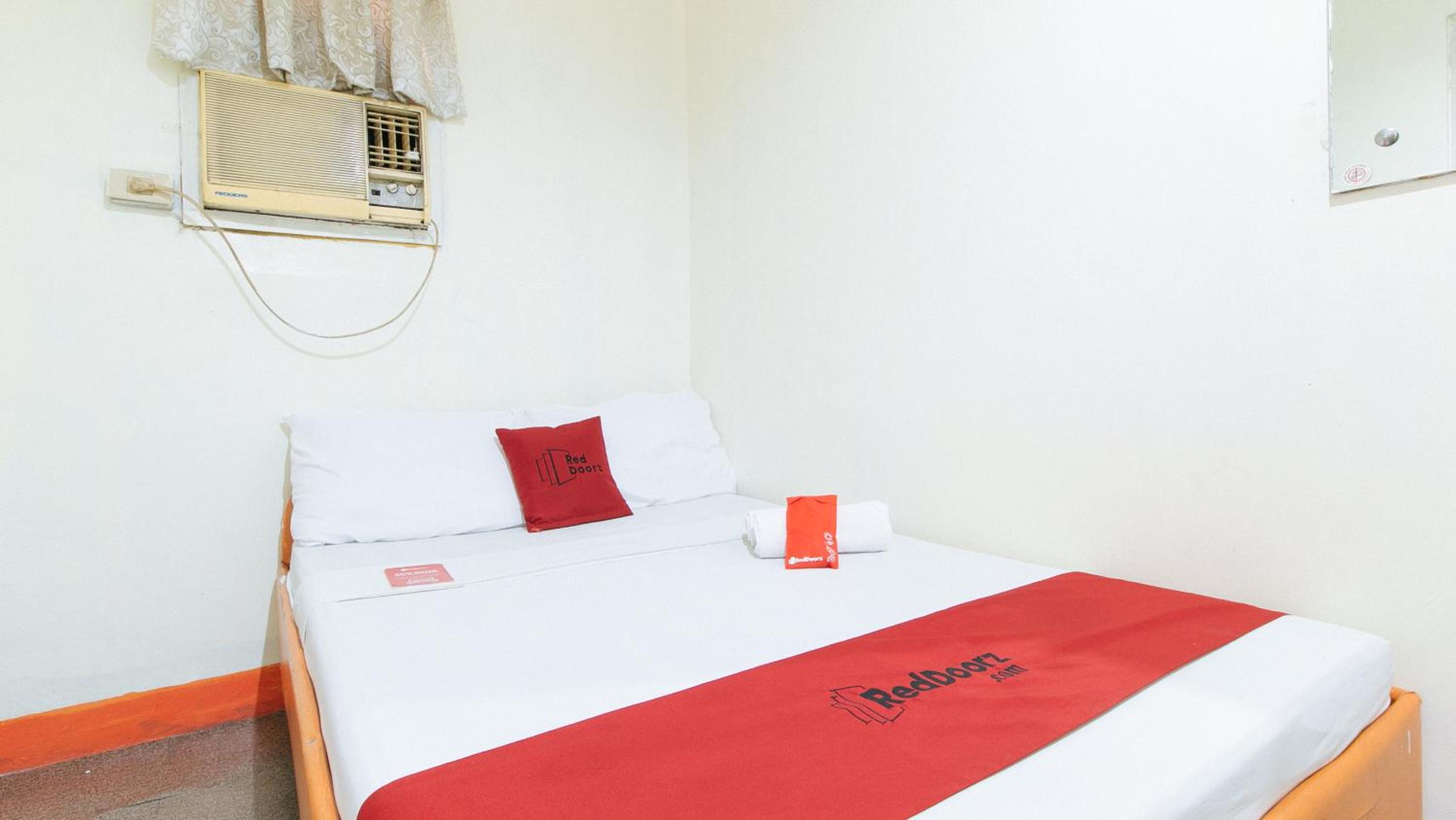 Standard Double Room - Photo 2