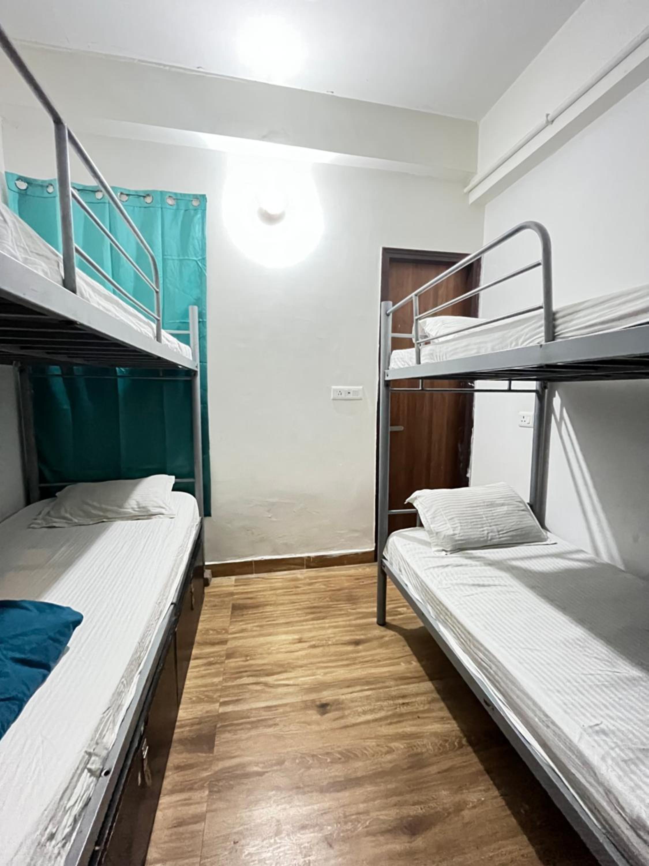 Bed in 4-Bed Mixed Dormitory Room photo 2