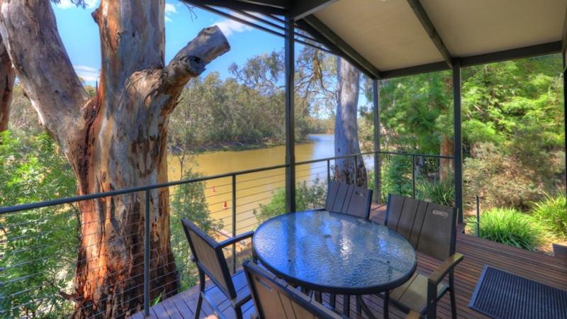 Riverfront Executive Cabin 5 Berth photo 3