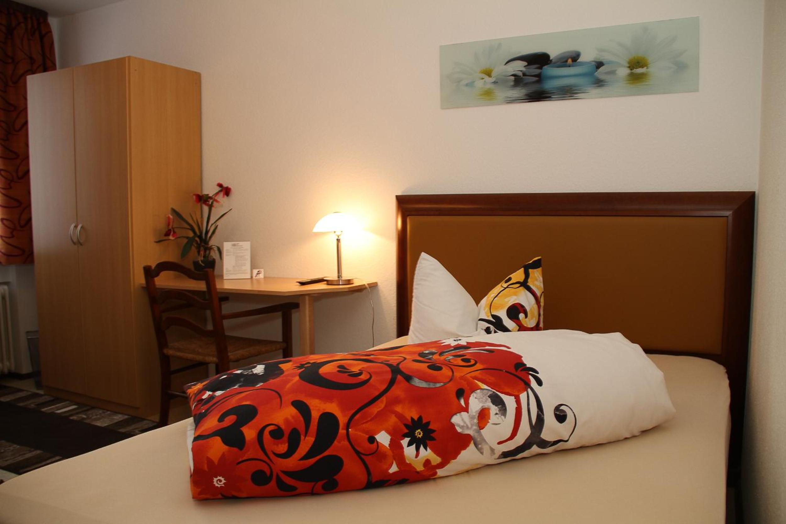Double Room - Photo 5
