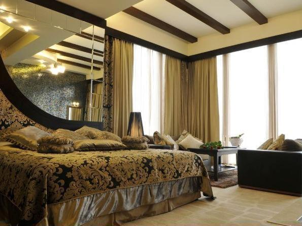 Royal Suite photo 1