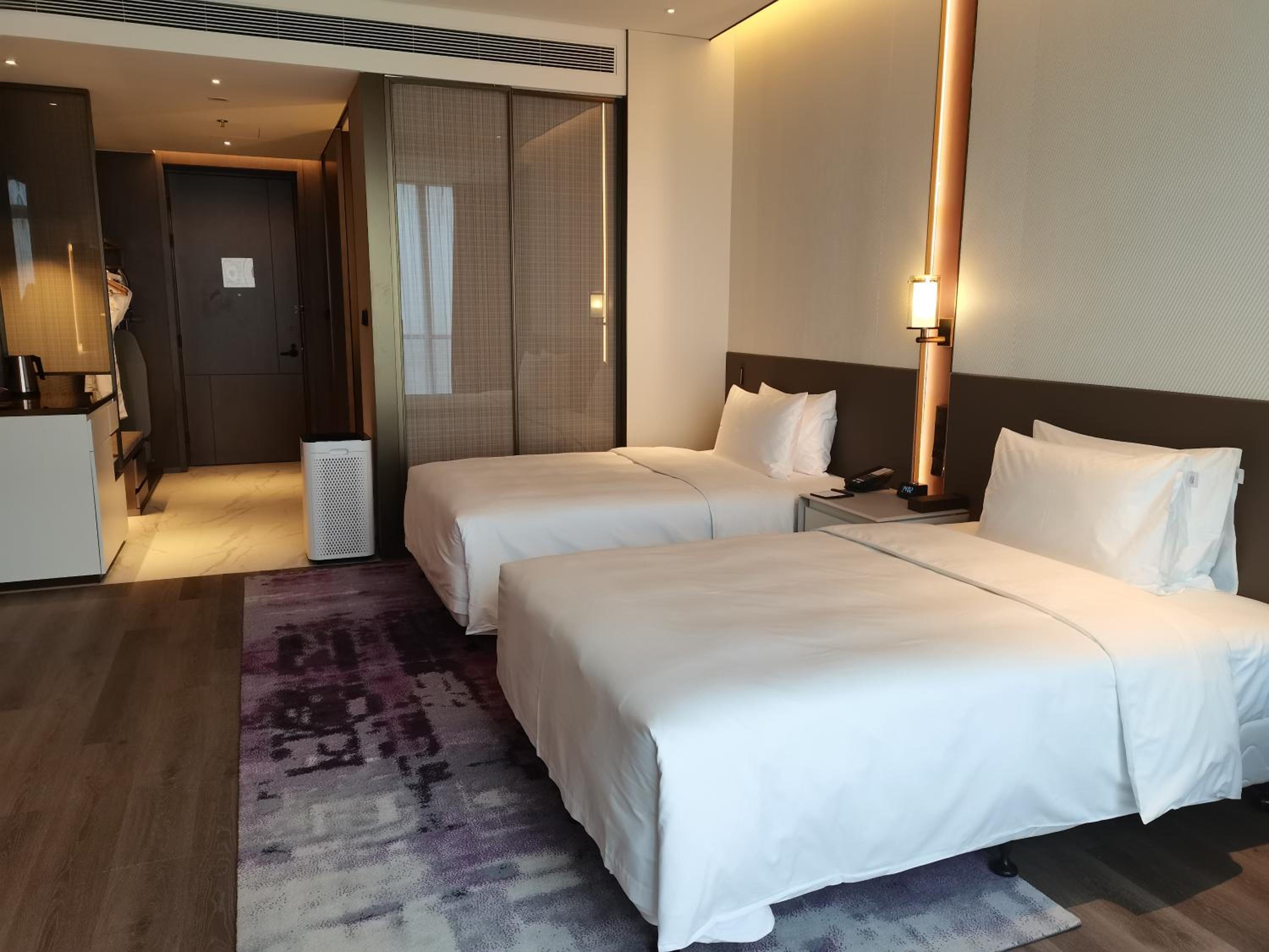 Deluxe Twin Room - Non-Smoking - Photo 7