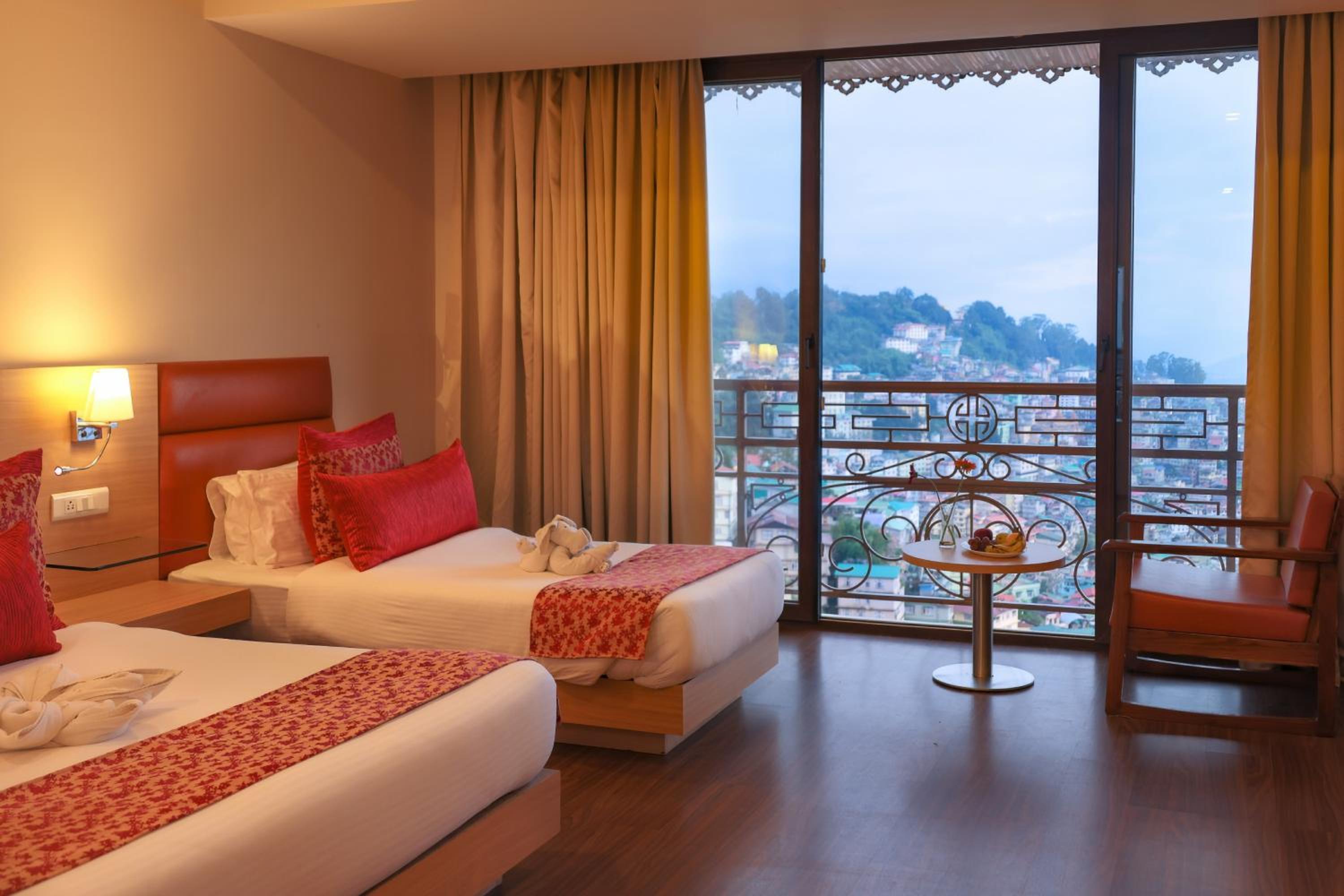 Premier Suite(10% discount on F&B ) - Photo 3