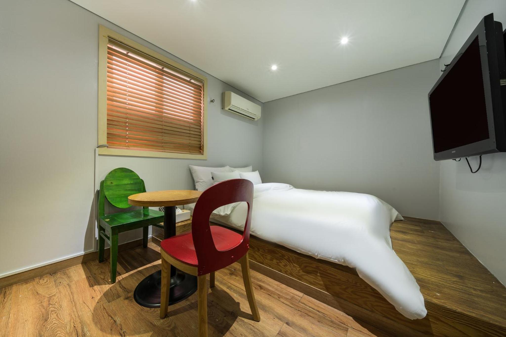 Premium Double Room - Photo 18