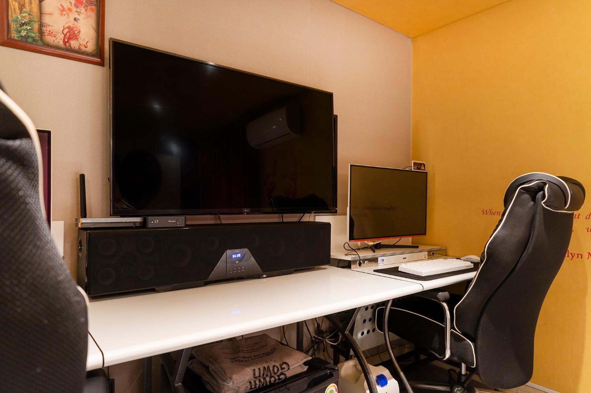 Premium Suite - Photo 19