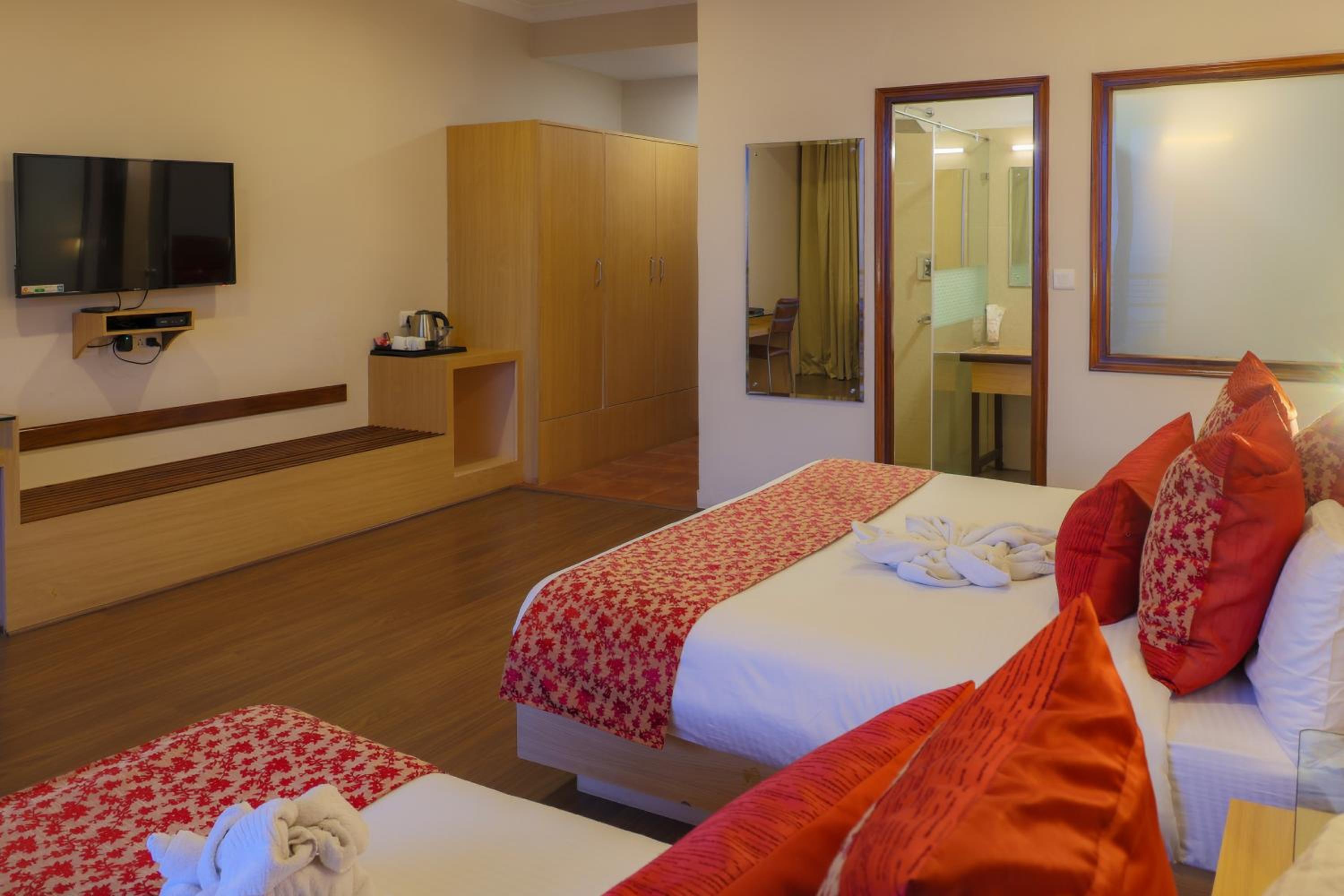 Premier Triple room(10% discount on F&B ) - Photo 2
