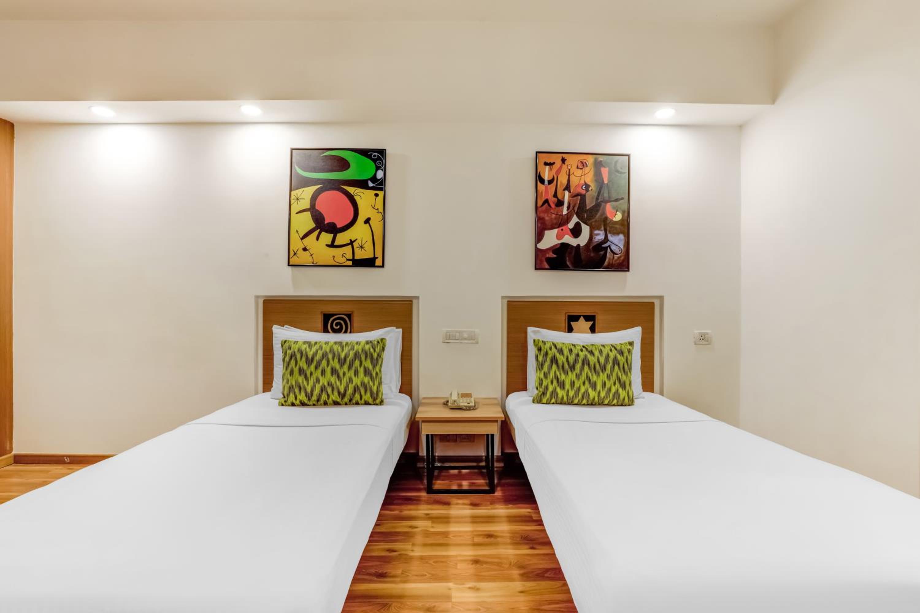 Deluxe Twin Room - Photo 6