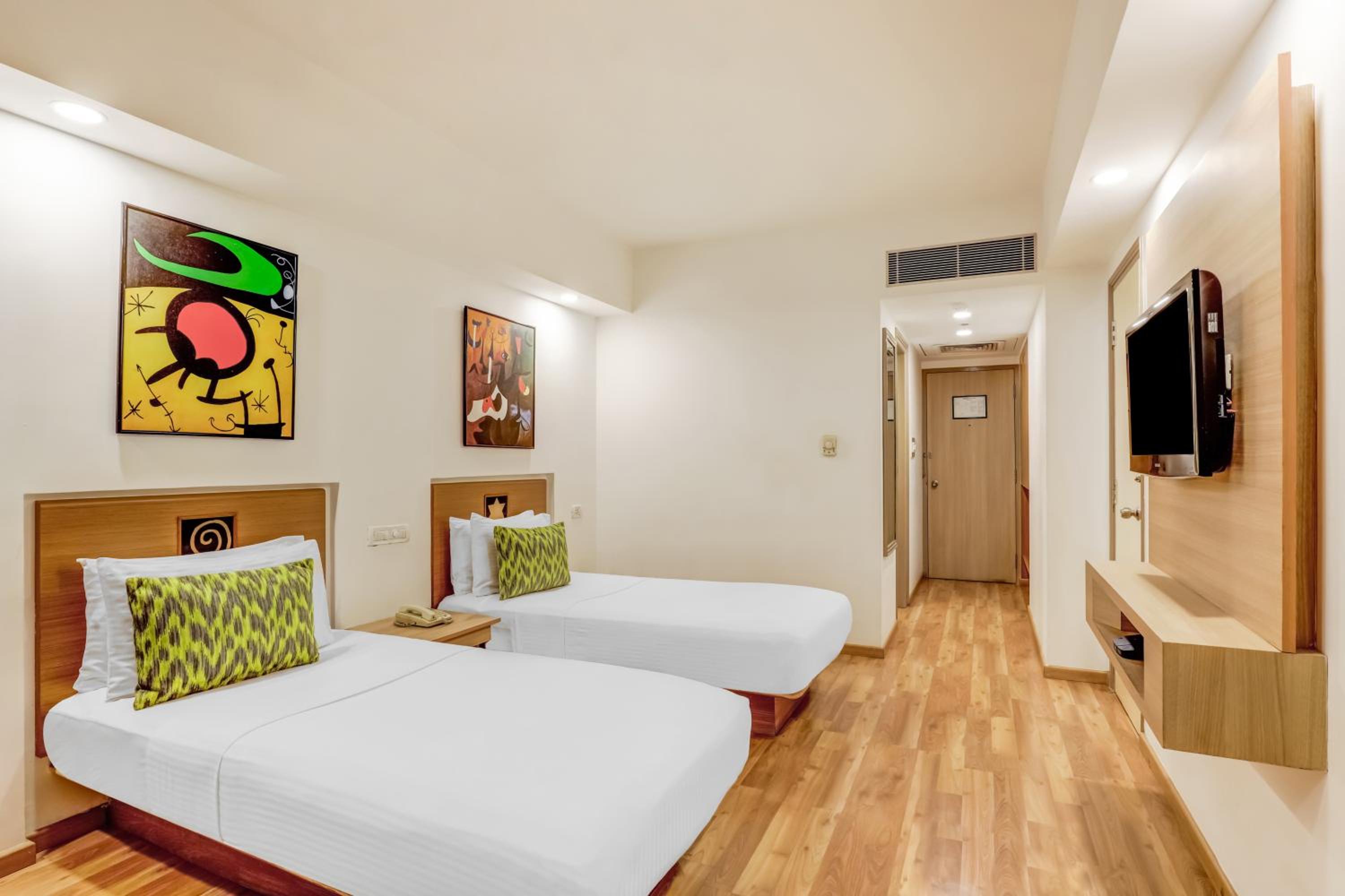 Deluxe Twin Room - Photo 2