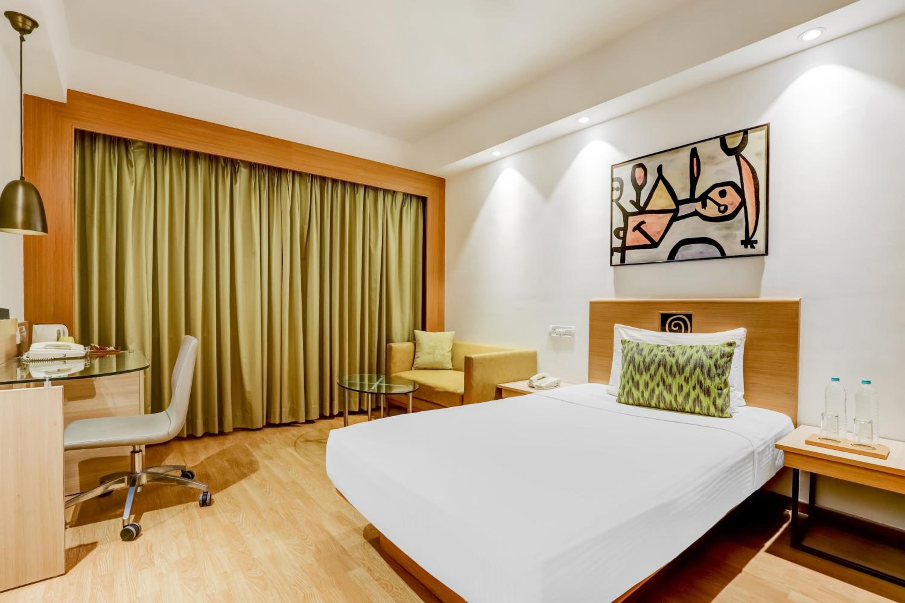 Business Double Room - Photo 2