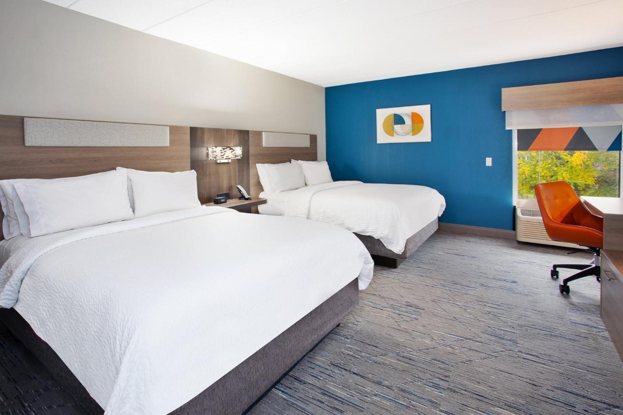 Standard Room with Two Queen Beds