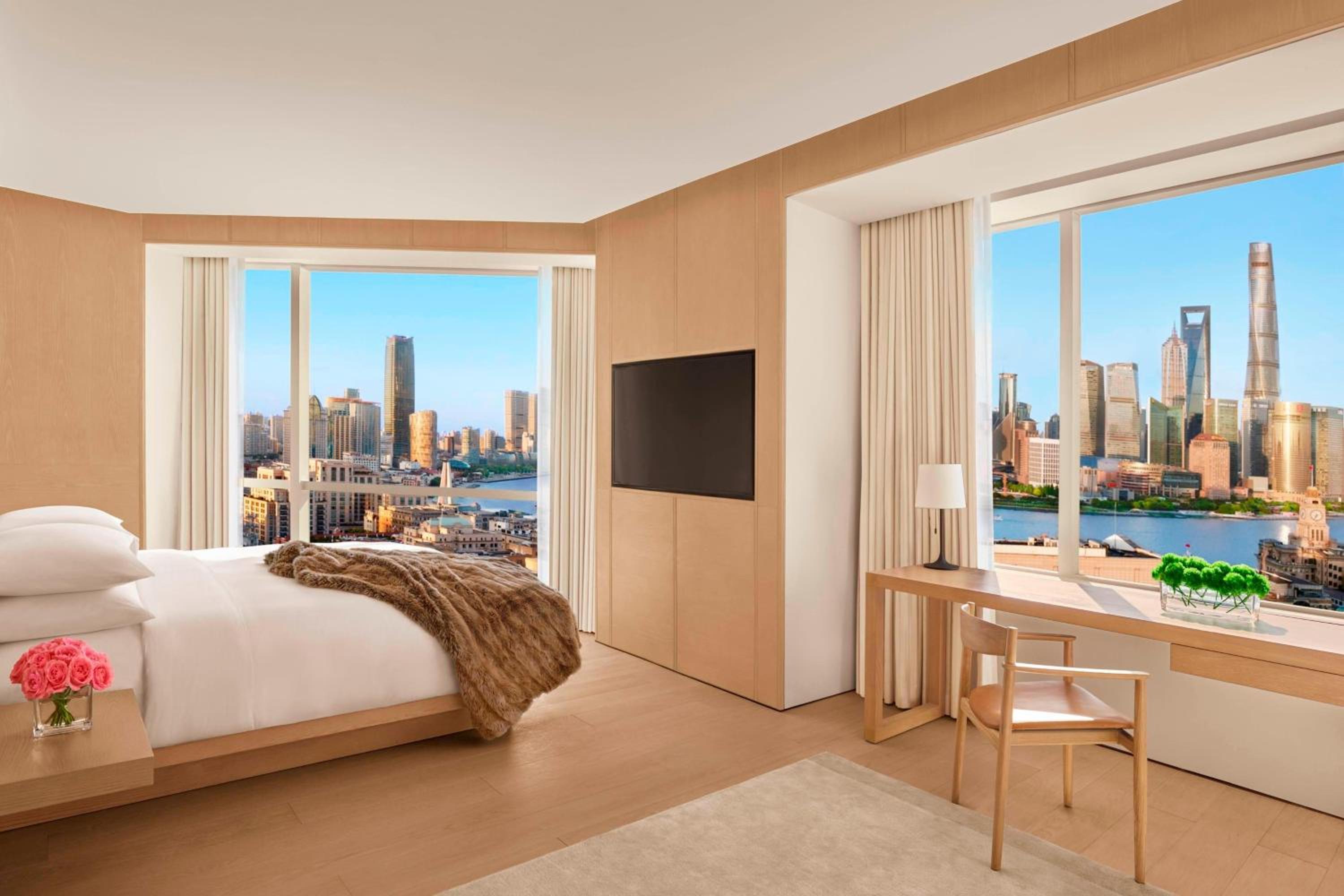 Pearl Tower View King Bed Room - Photo 3