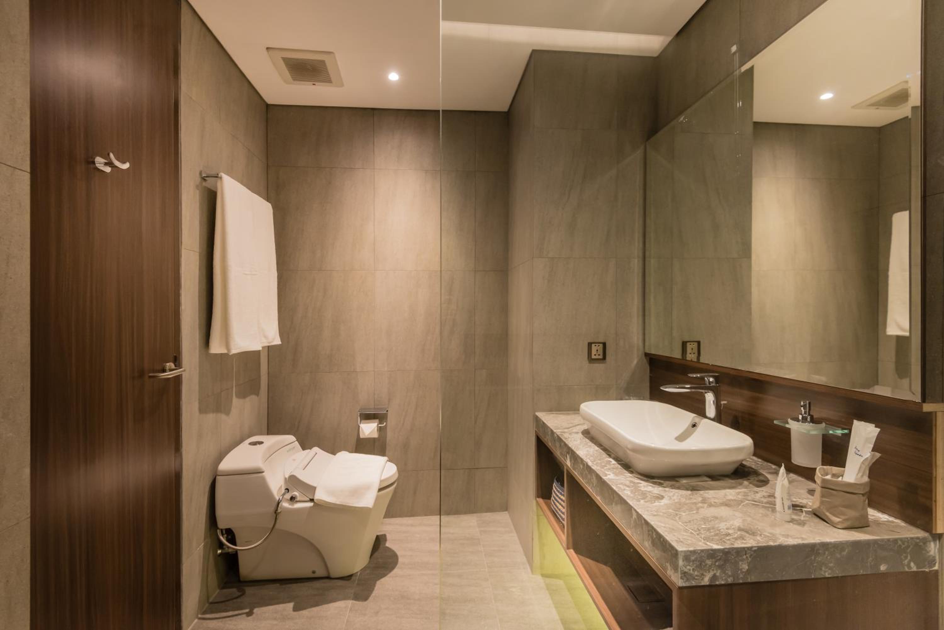 Deluxe Double Room - Photo 8