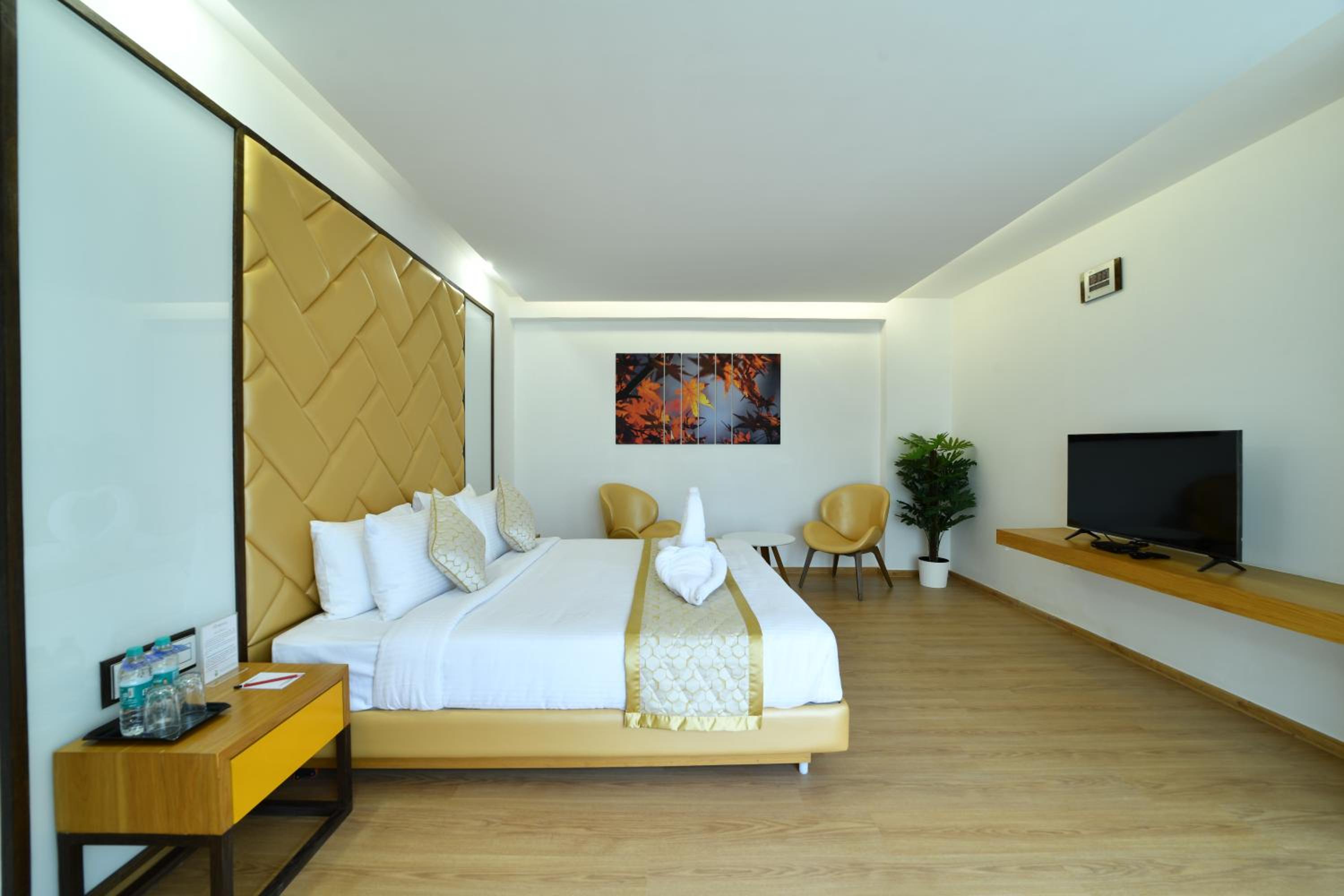 Premium Room - Photo 8
