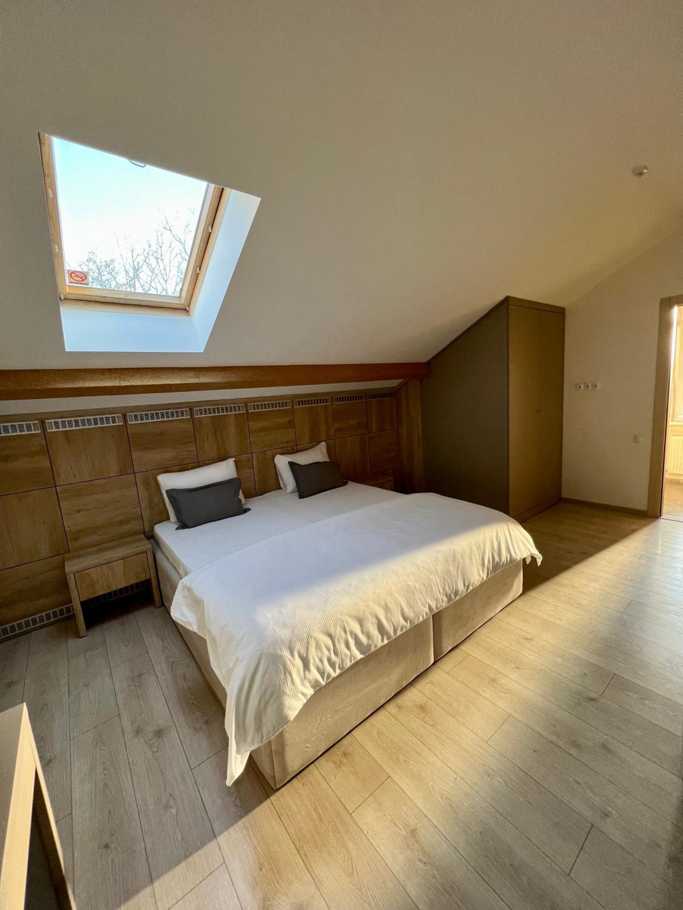 Economy Double Room photo 1