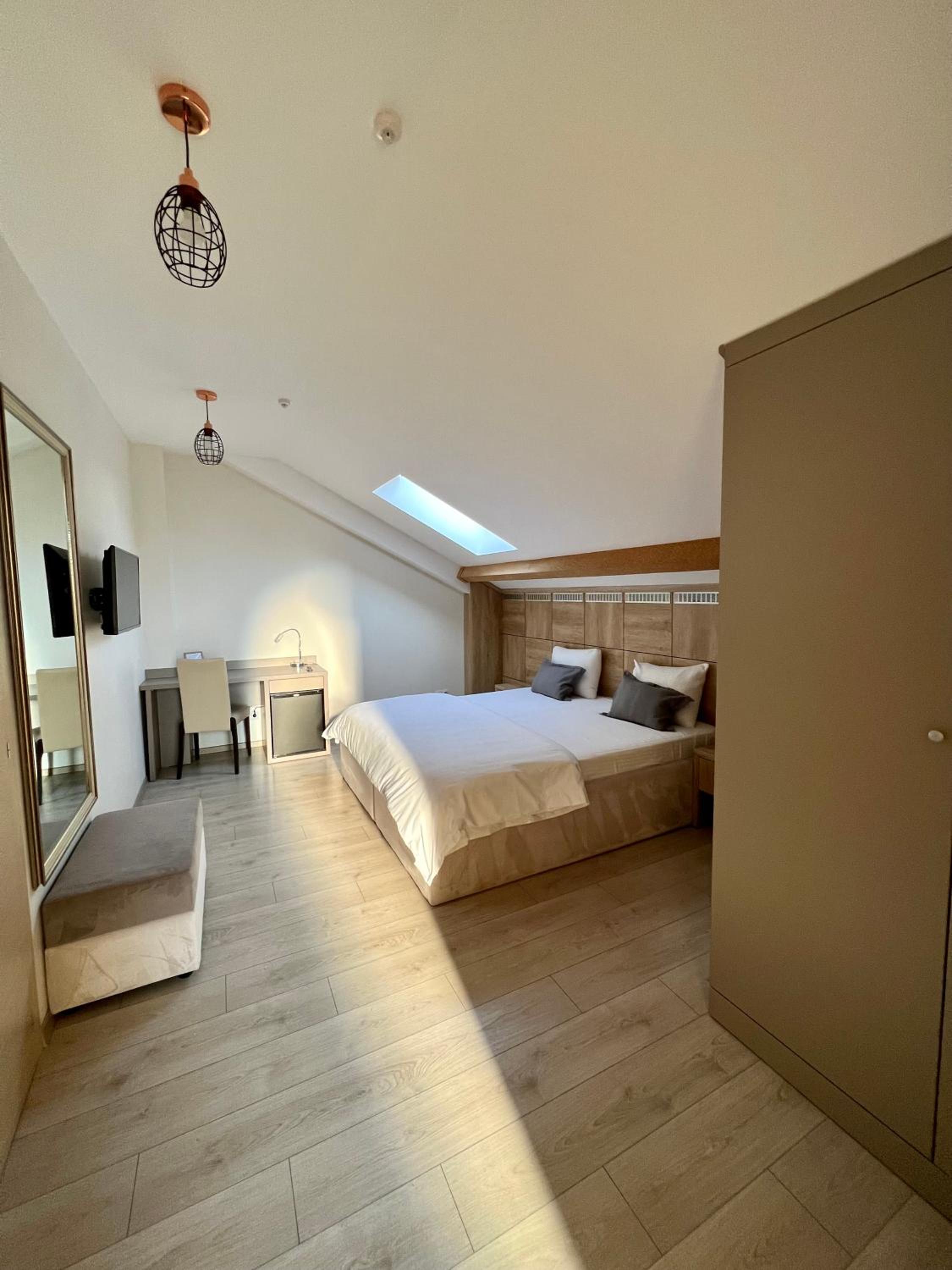 Economy Double Room photo 3