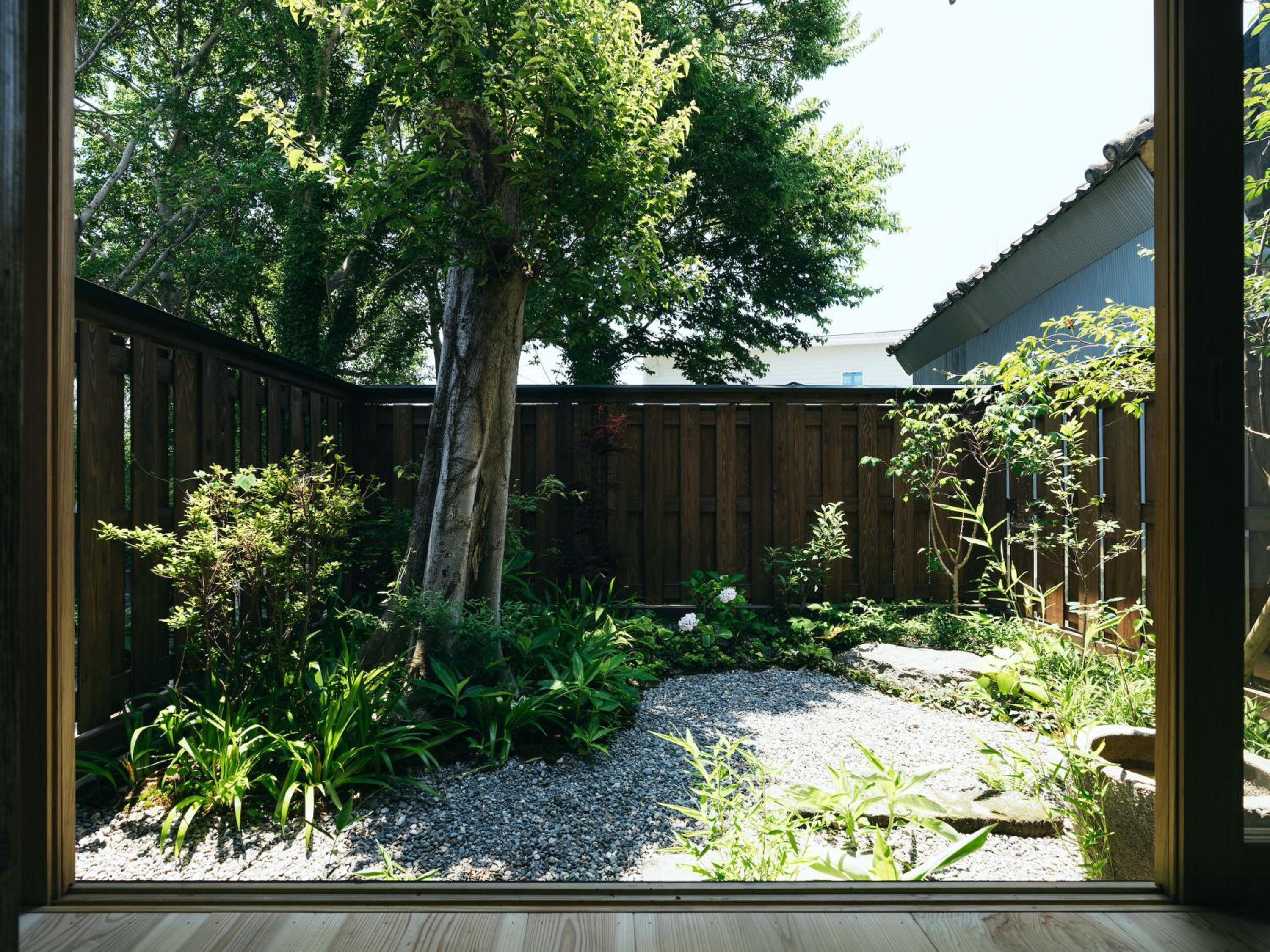 Standard Twin Room with Garden View - Non-Smoking photo 2